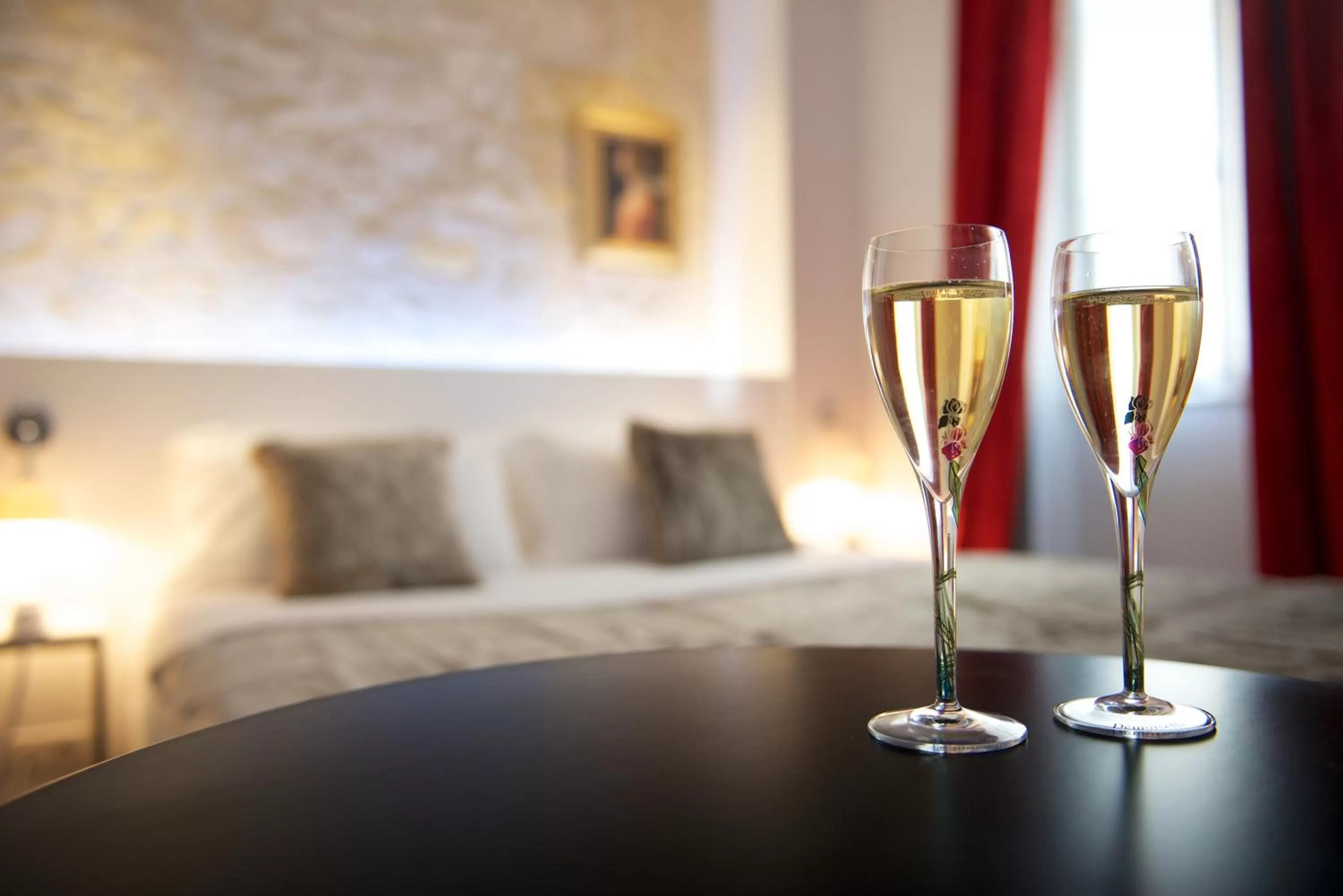 Bedroom in Hôtel le Clos de Notre Dame
