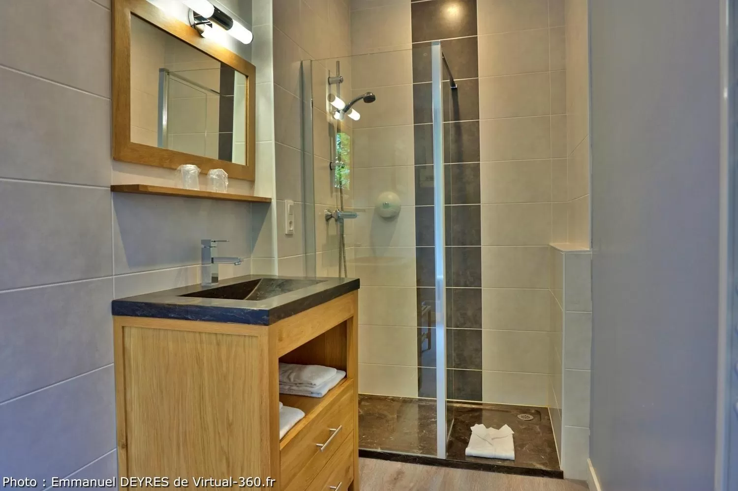 Hôtel de Bretagne - anciennement Queen Serenity Hotel