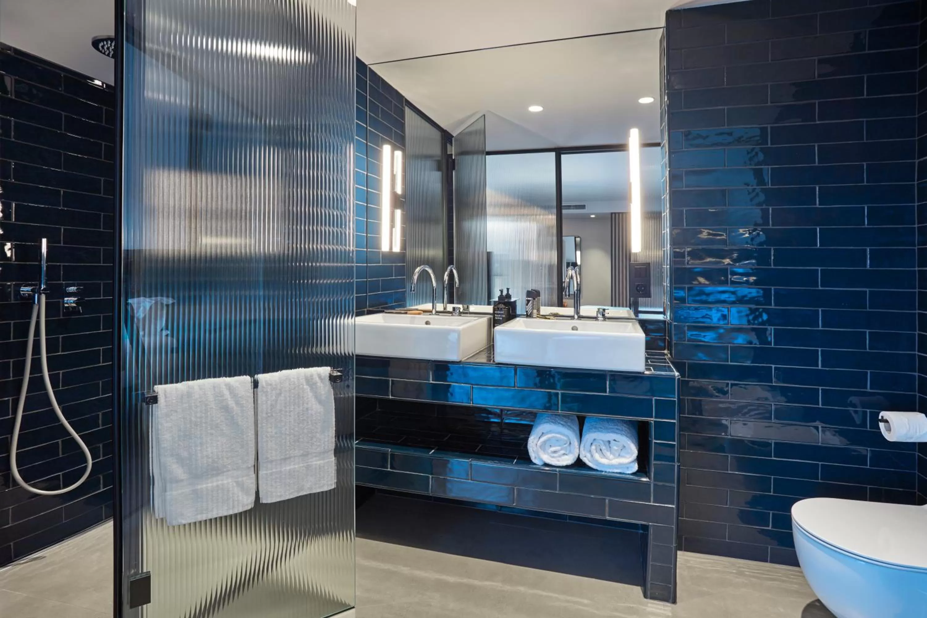 Bathroom in chic&basic Gravity