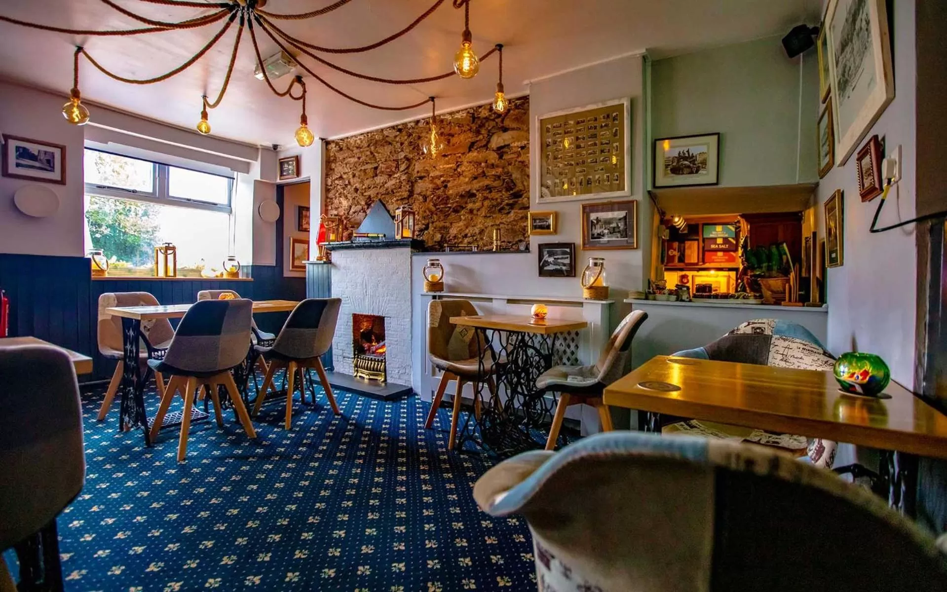 Lounge or bar in The Ship in Dock Inn