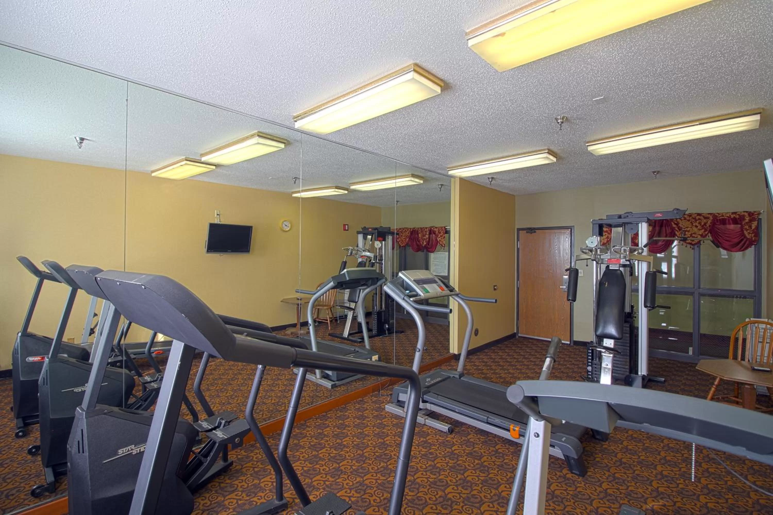 Fitness centre/facilities in Geneva Motel