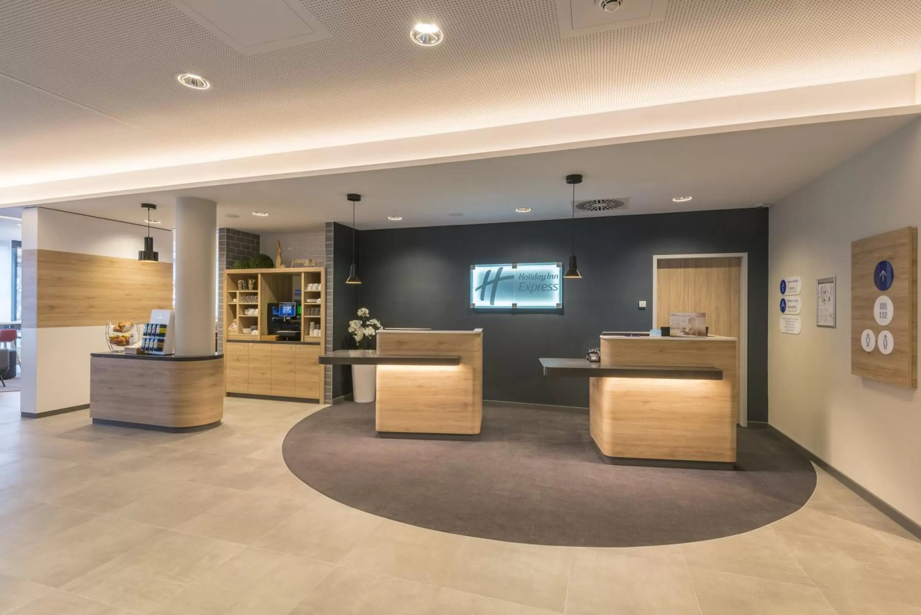 Lobby or reception, Lobby/Reception in Holiday Inn Express - Wuppertal - Hauptbahnhof, an IHG Hotel