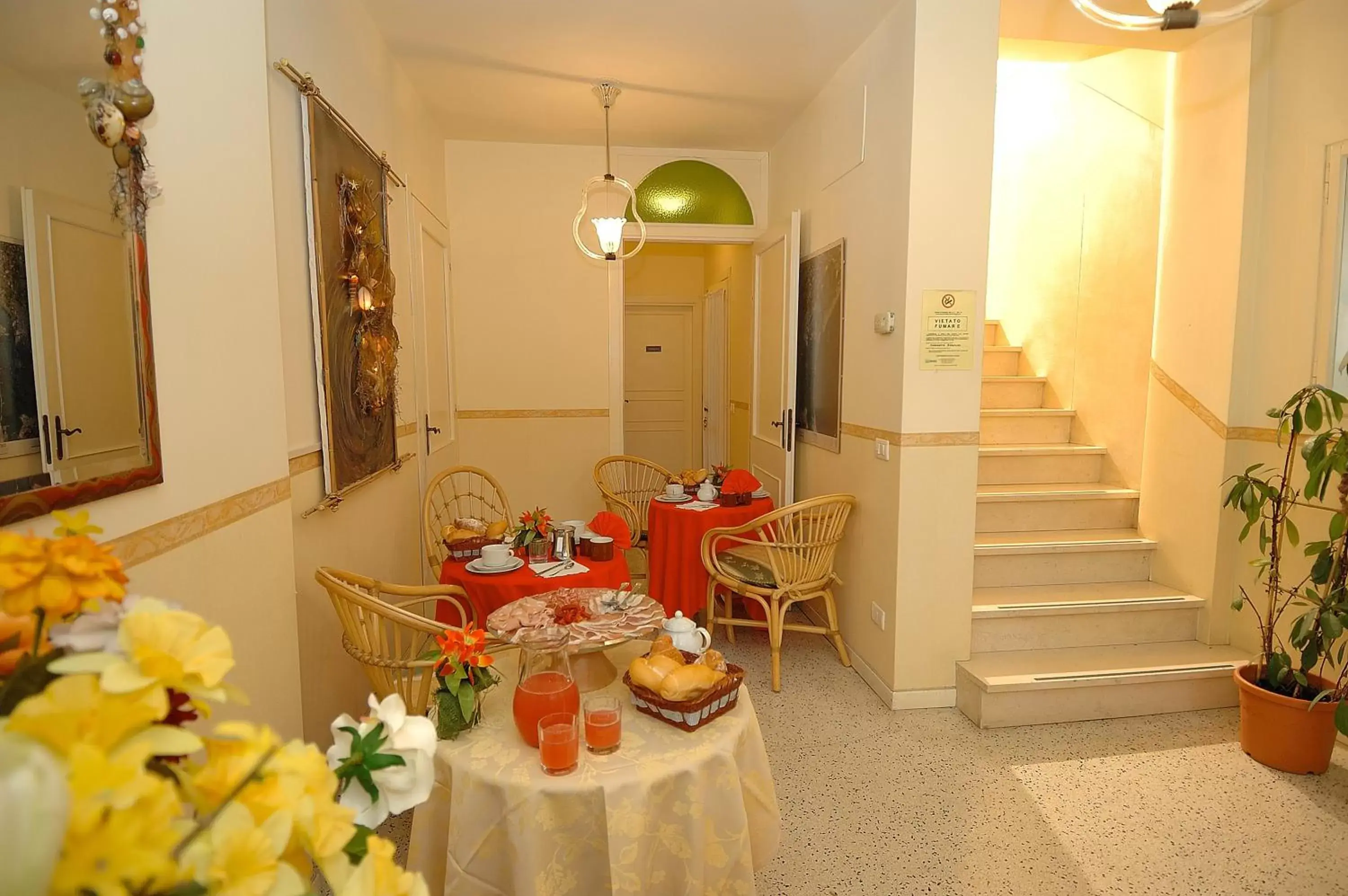 Dining area in Villa Angelica