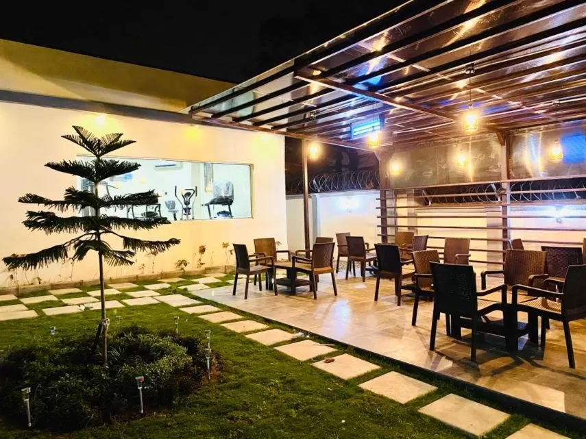 Lounge or bar, Restaurant/Places to Eat in MayFair Hotel Maitama Abuja