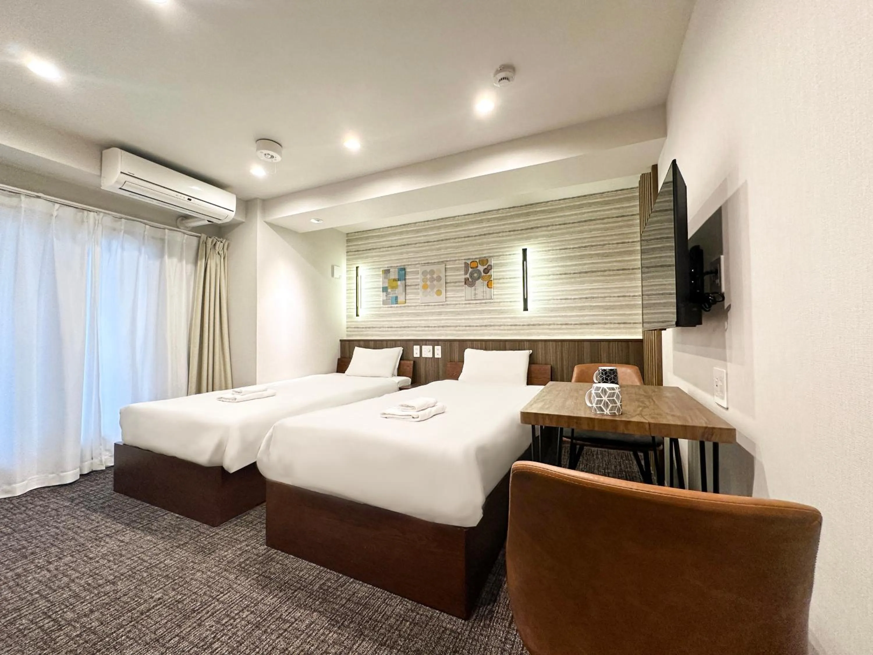 Photo of the whole room, Bed in Osaka Ebisu Hotel