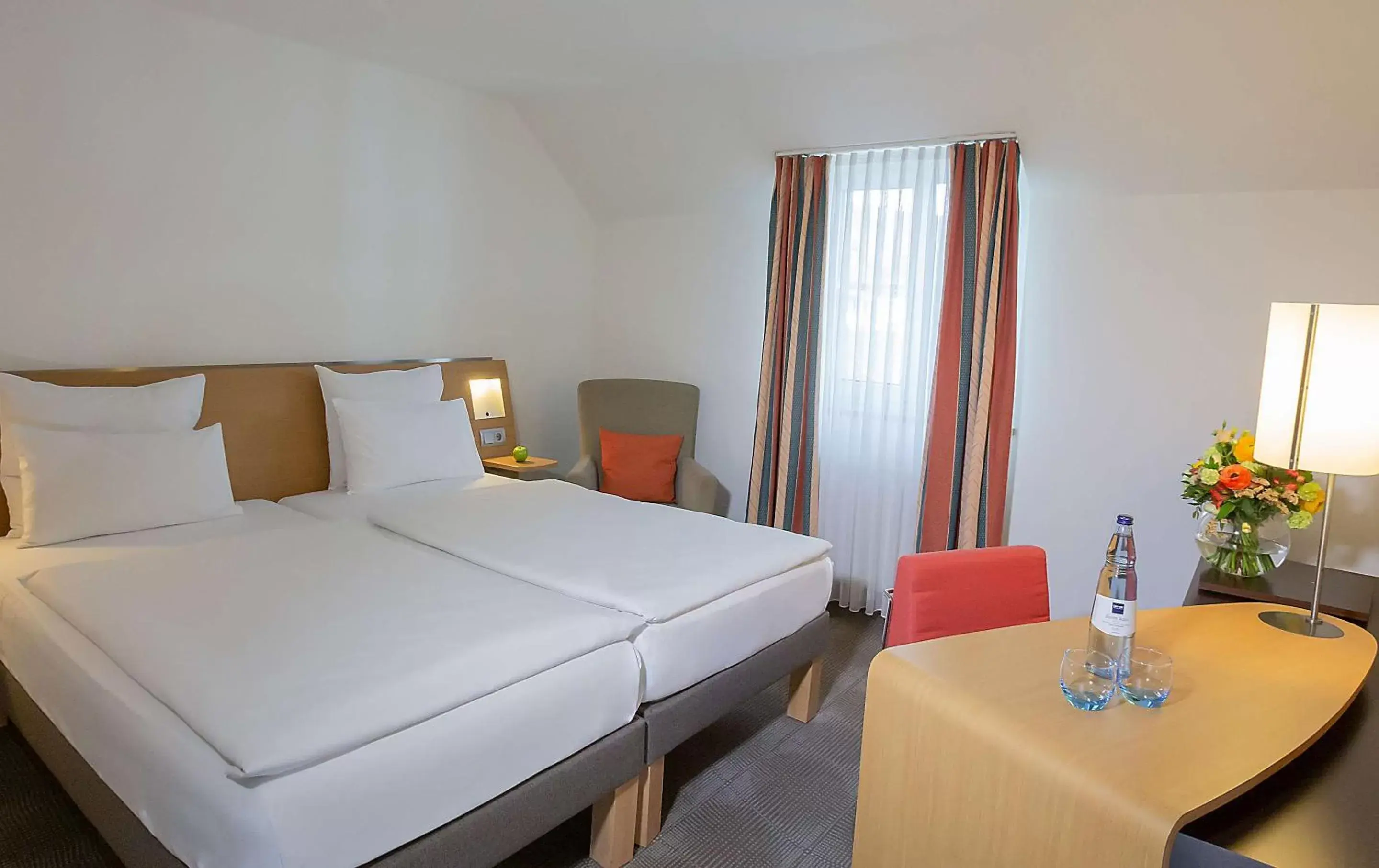 Bedroom, Bed in Dorint Hotel Würzburg