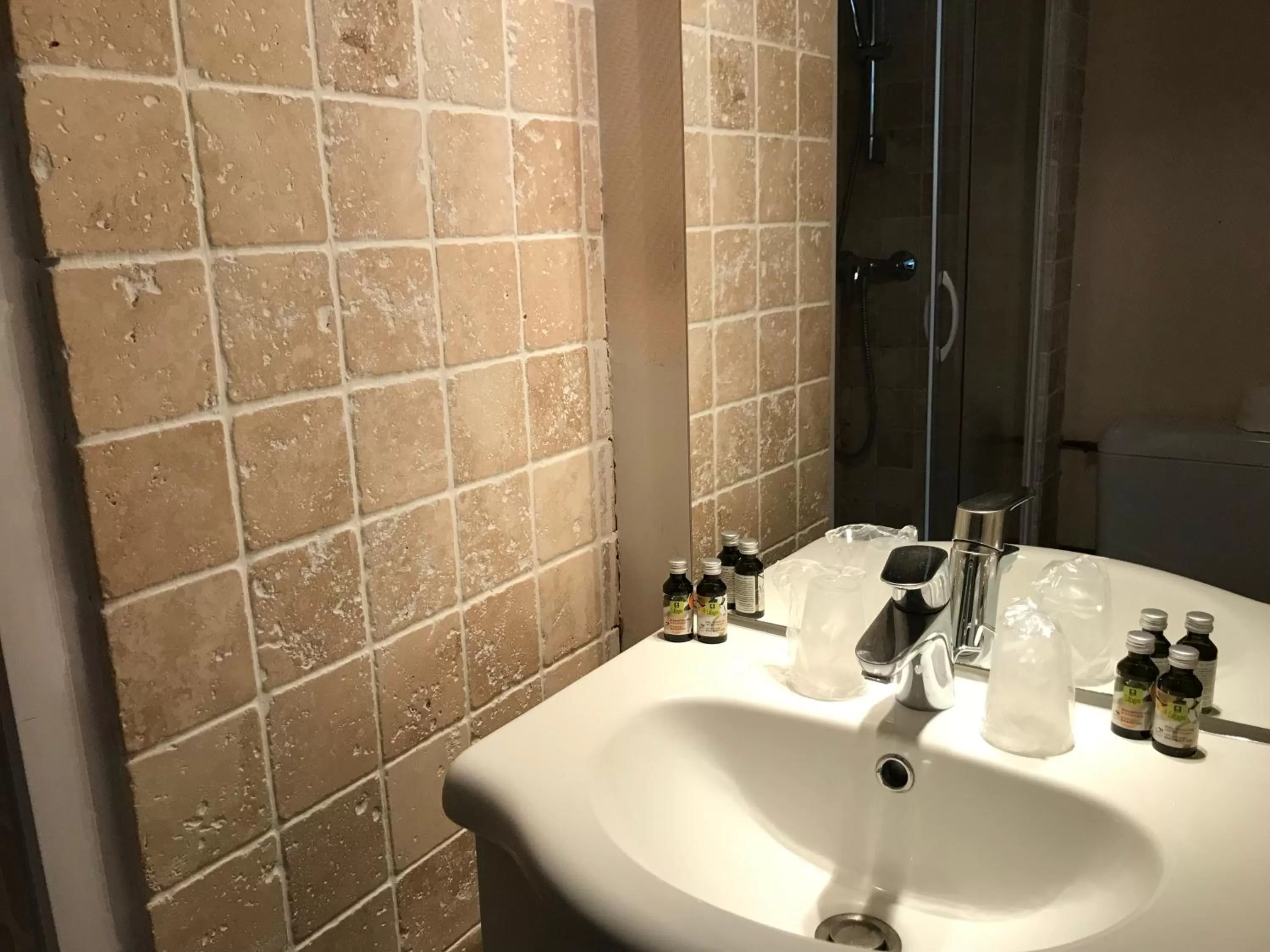 Logis Hôtel Les Airelles Neufchâtel En Bray