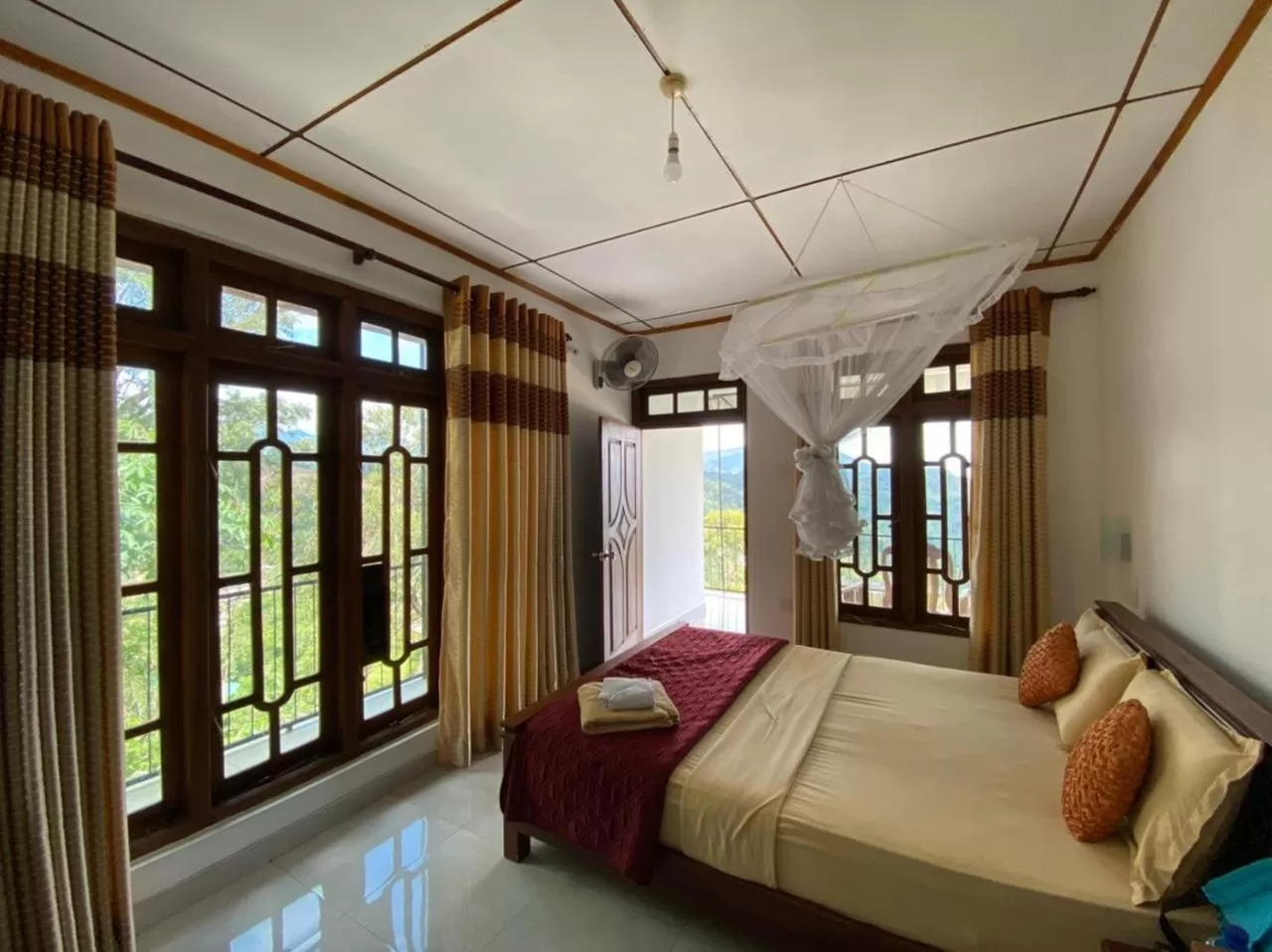 Bed in Maple home stay and cottage