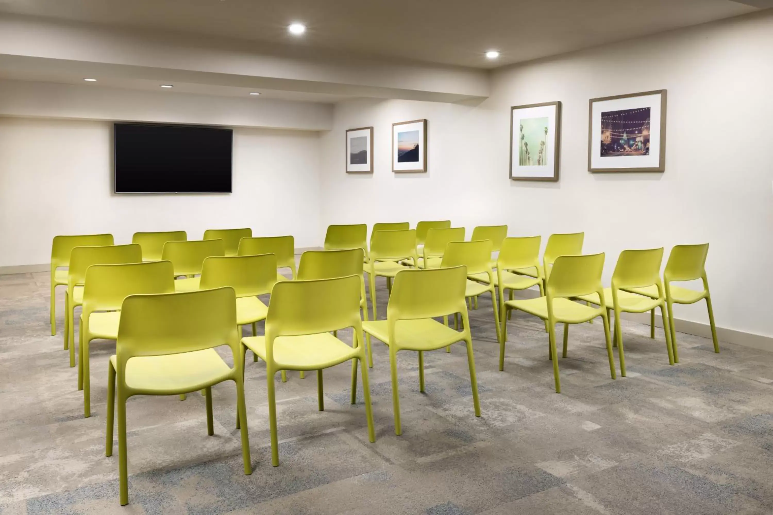 Meeting/conference room in The Anza-a Calabasas Hotel