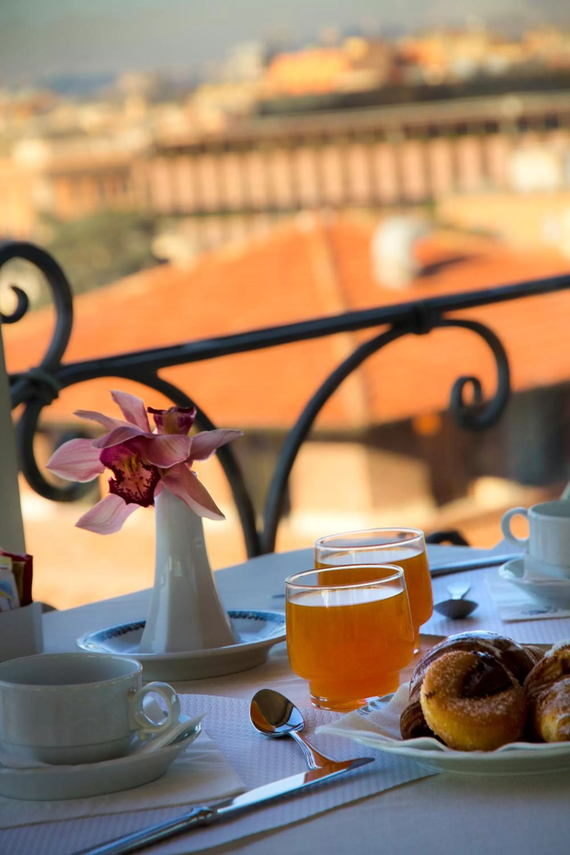 Food and drinks in Marcella Royal Hotel - Rooftop Garden