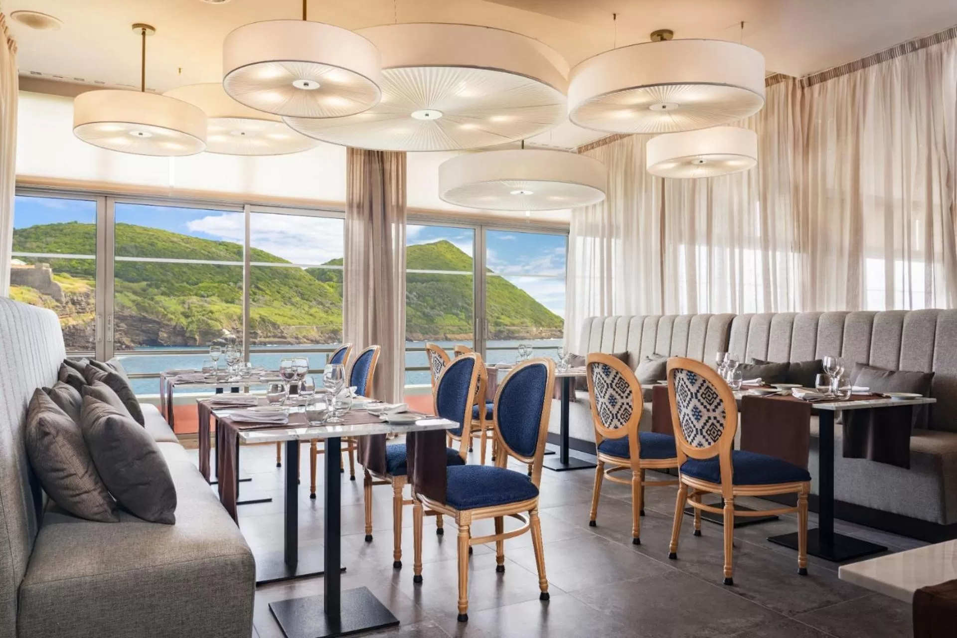 Restaurant/places to eat in Terceira Mar Hotel
