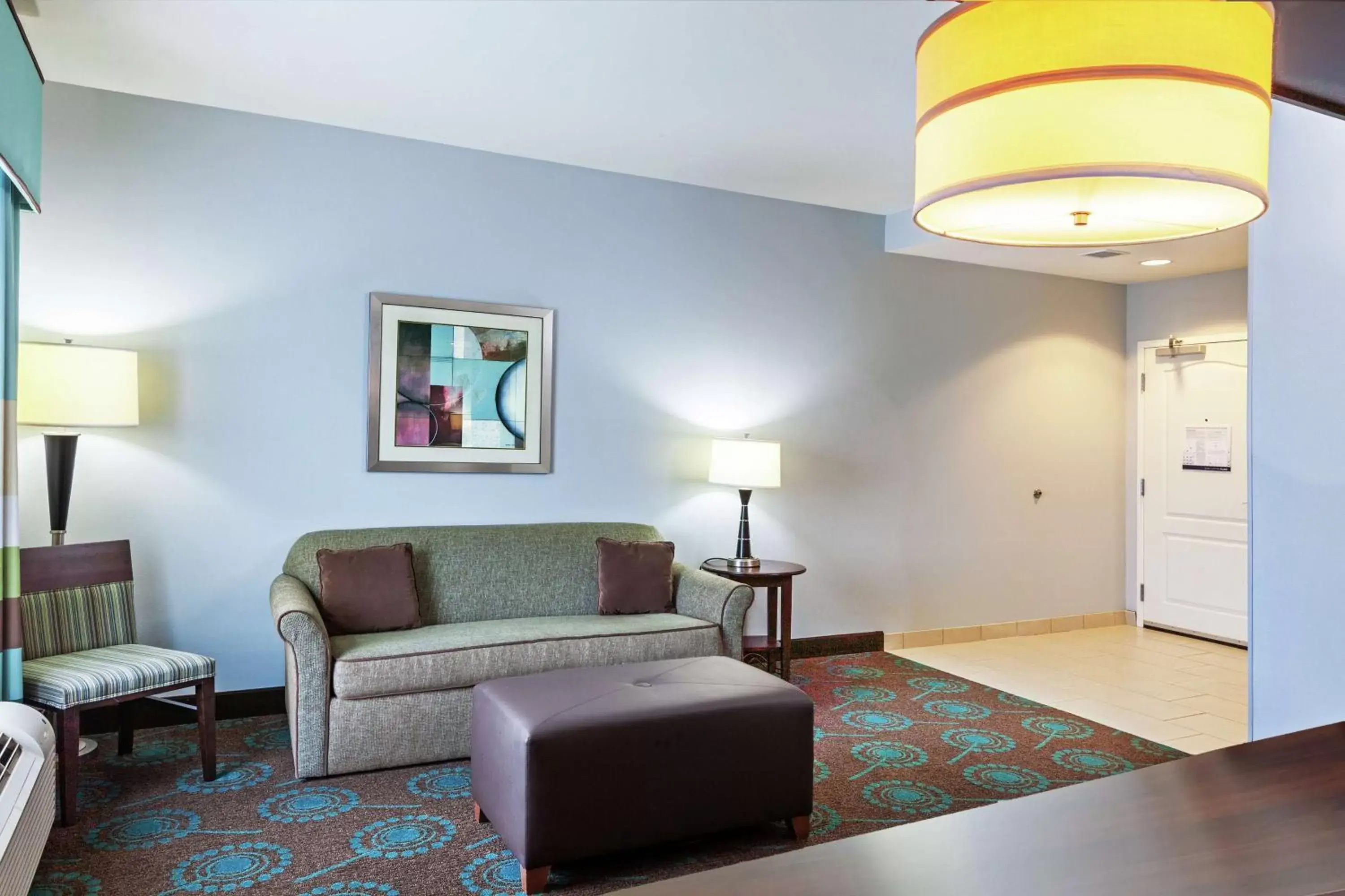 Living room, Seating Area in Hampton Inn & Suites Shreveport/Bossier City at Airline Drive