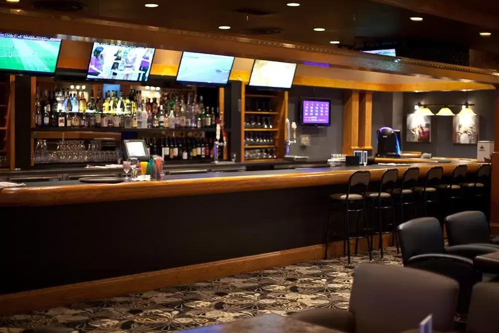Lounge or bar, Lounge/Bar in Westlock Inn & Conference Centre