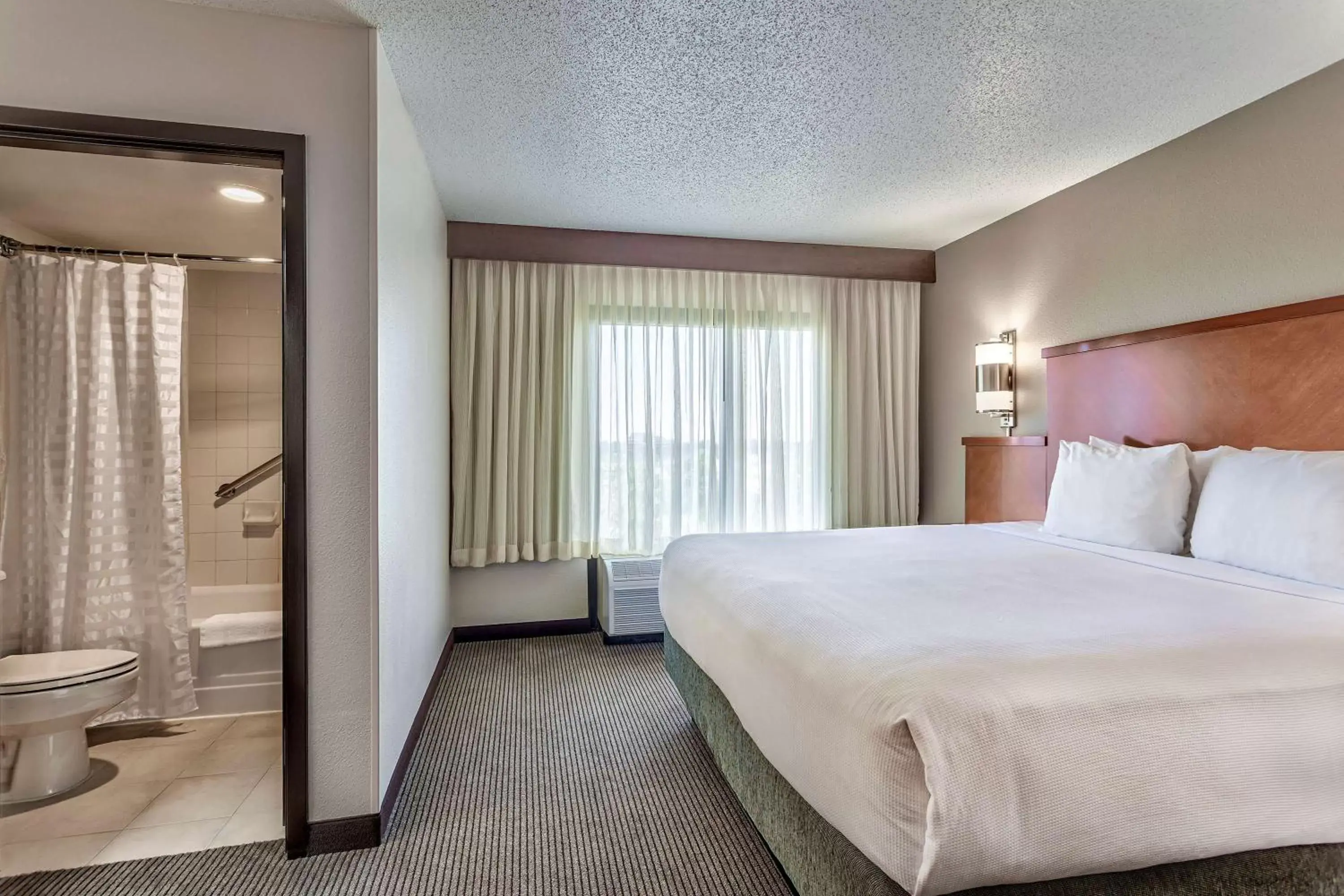 Bedroom, Bed in Hyatt Place Kansas City/Overland Park/Convention Center