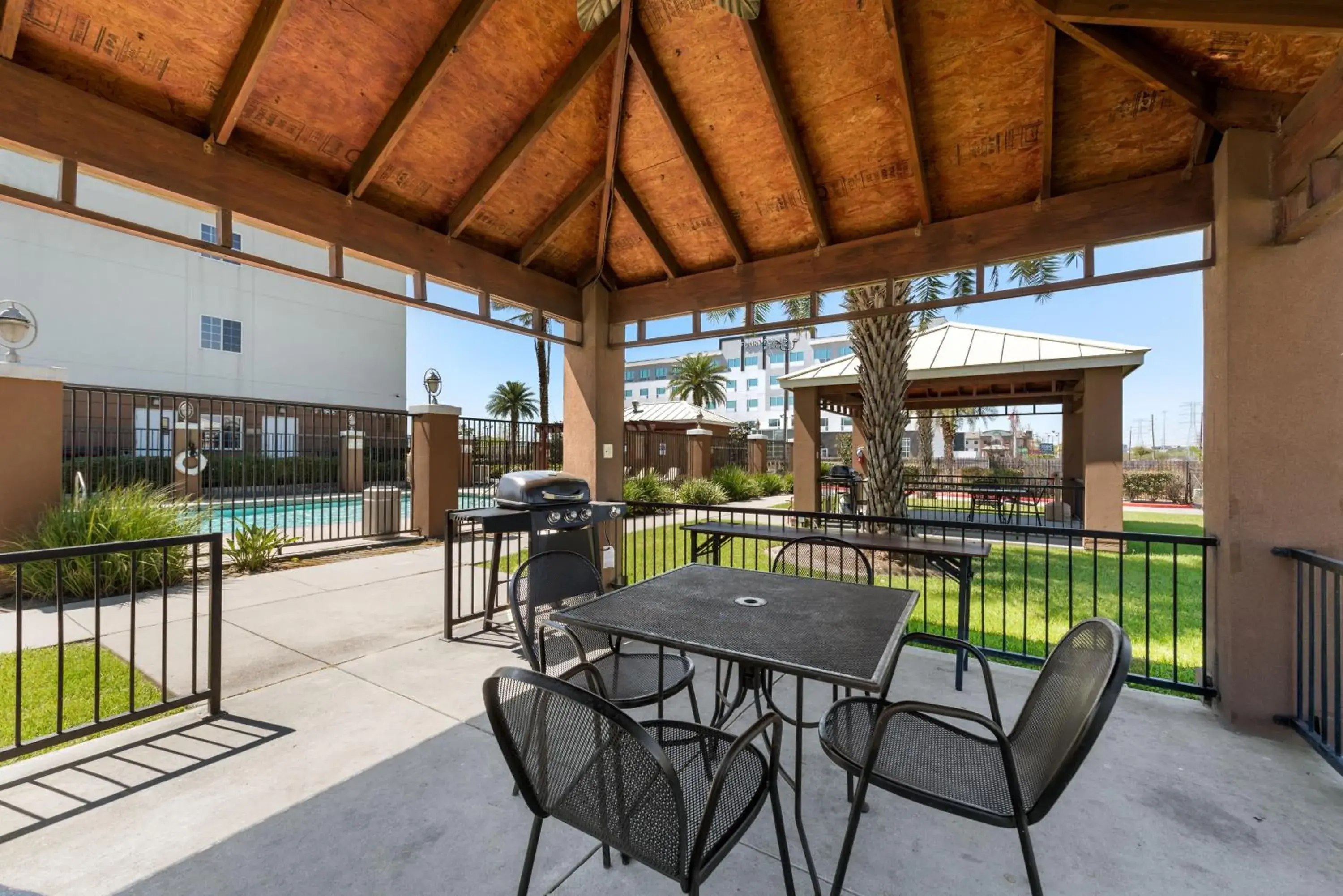 Patio in Extended Stay America Suites - Houston - IAH Airport