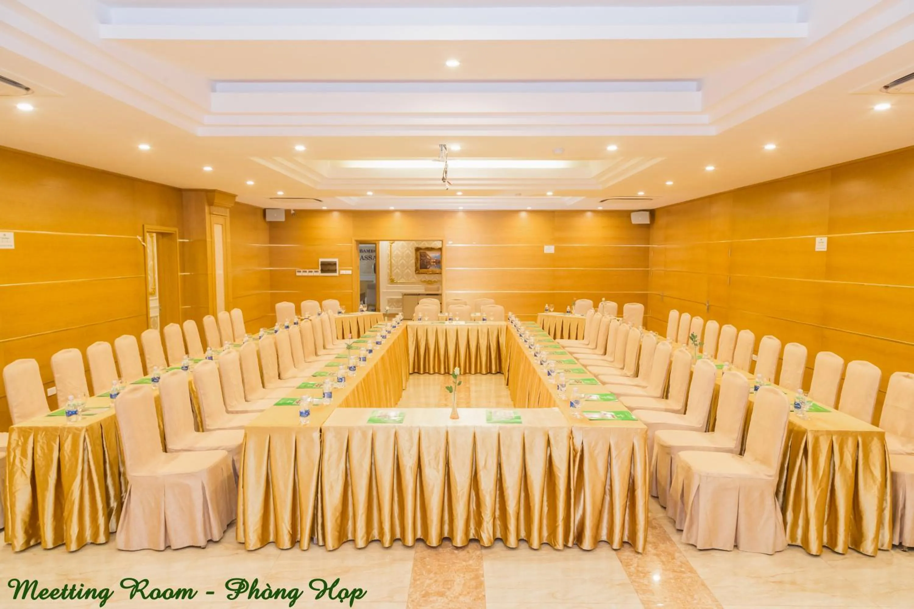 Restaurant/places to eat in Palm Hotel Thanh Hoa