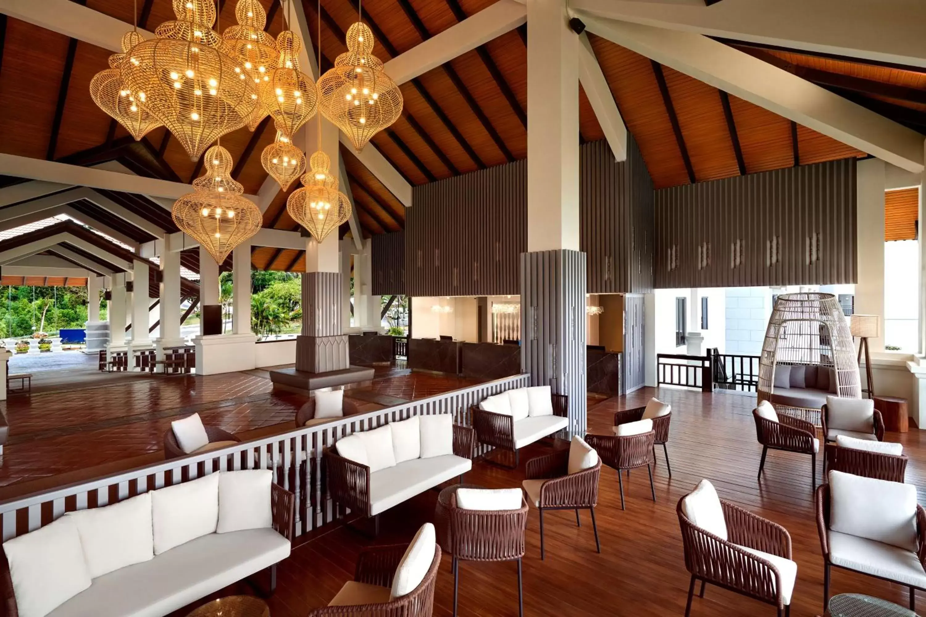 Lobby or reception, Restaurant/Places to Eat in DoubleTree by Hilton Damai Laut