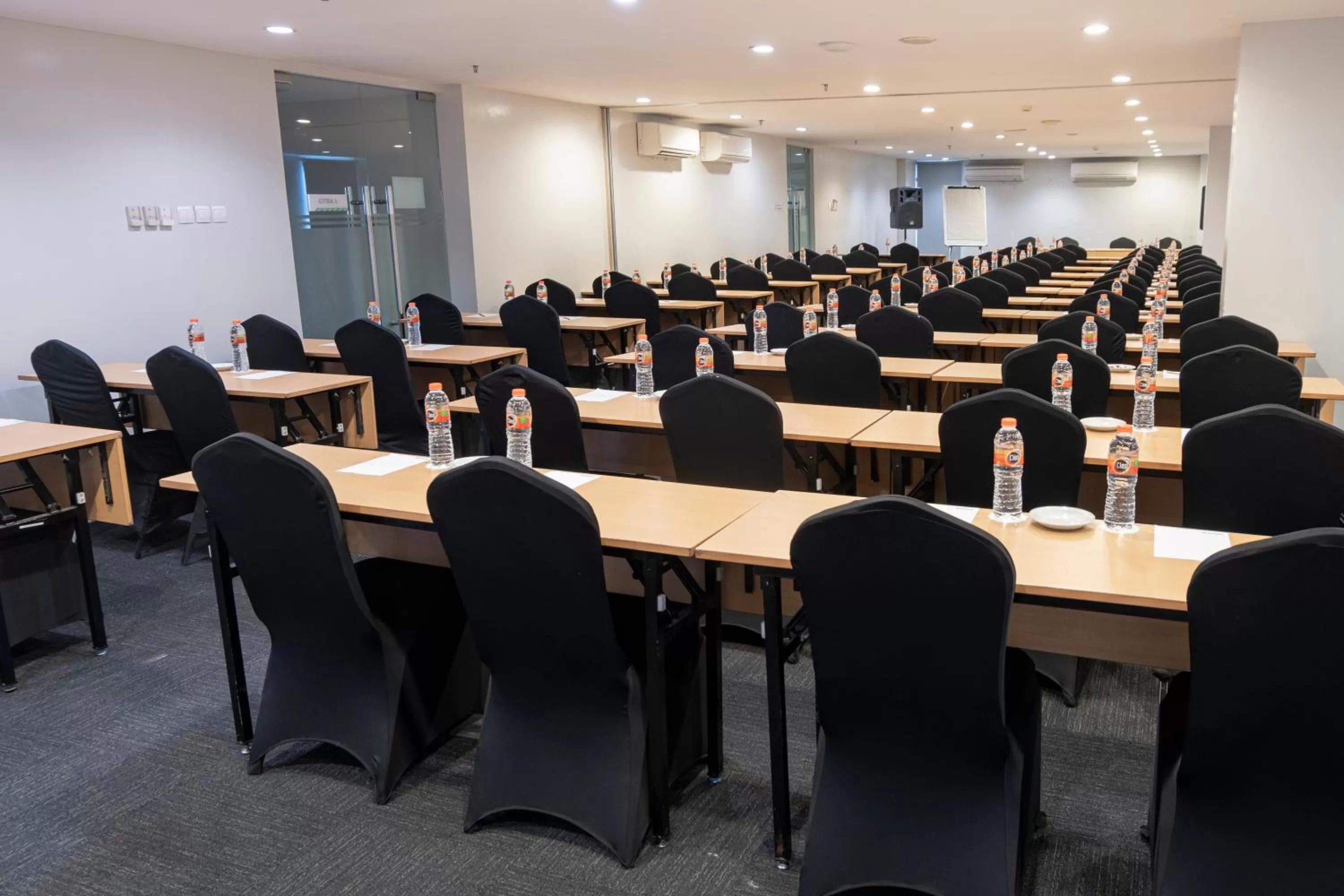 Meeting/conference room in Hotel Citradream Tugu Yogyakarta