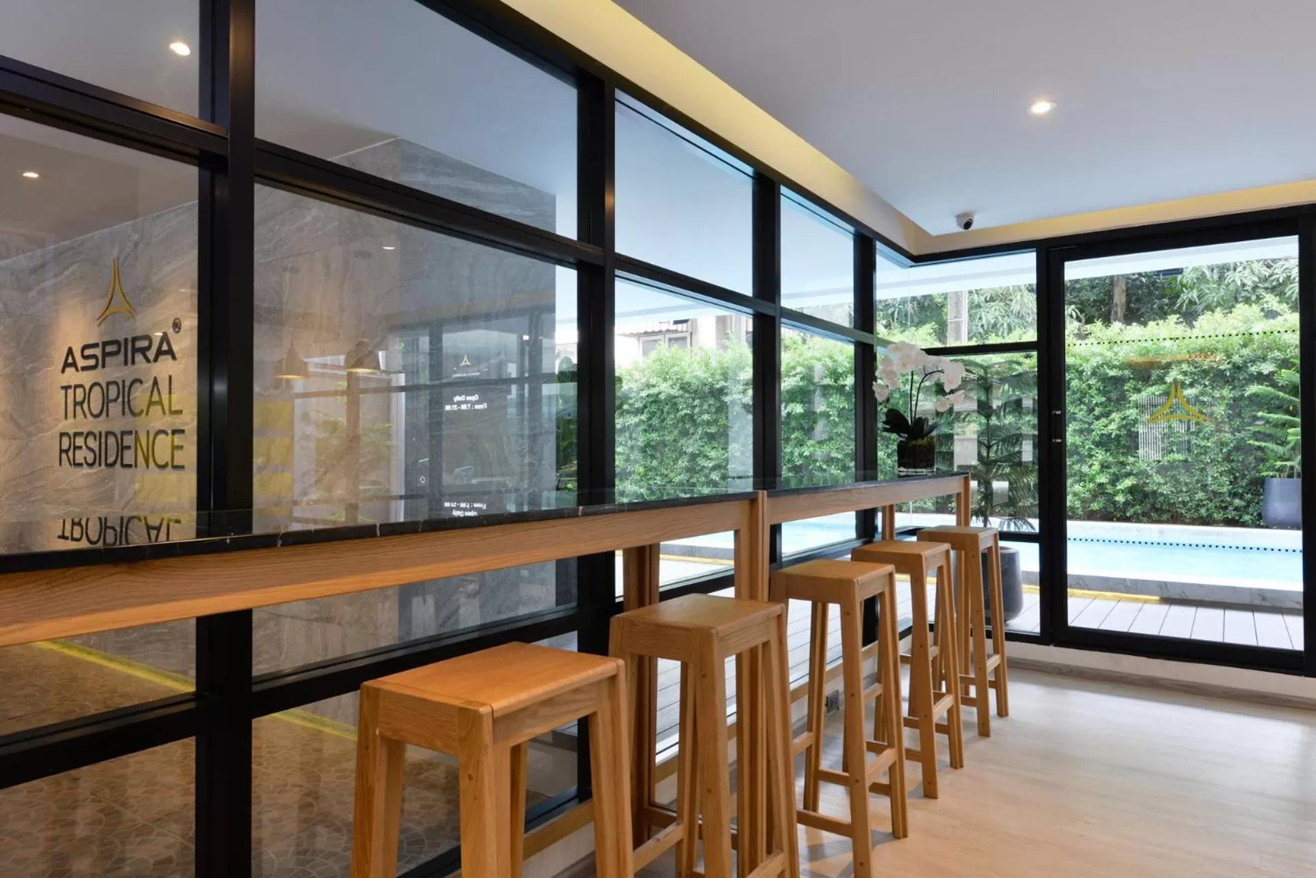 Lounge or bar in Aspira Tropical Residence Thong Lor