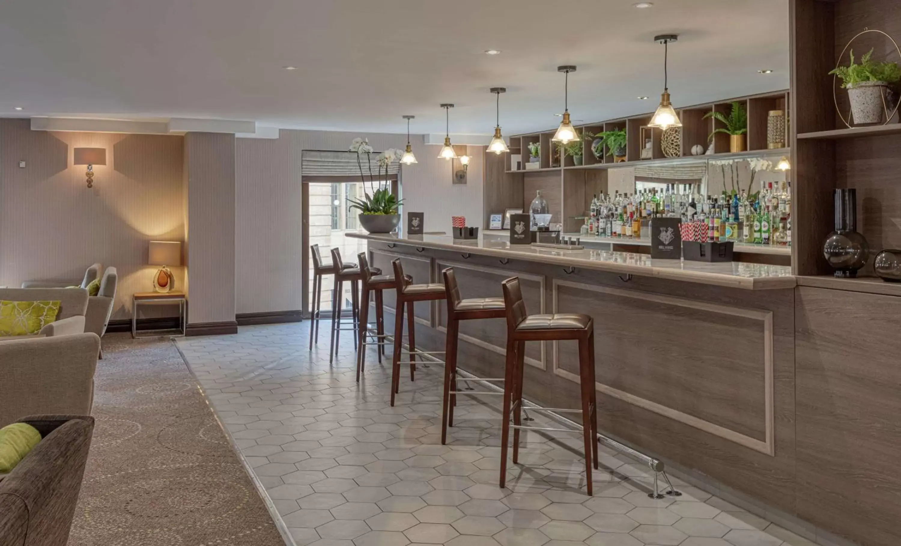 Lounge or bar, Lounge/Bar in Hilton Cambridge City Centre