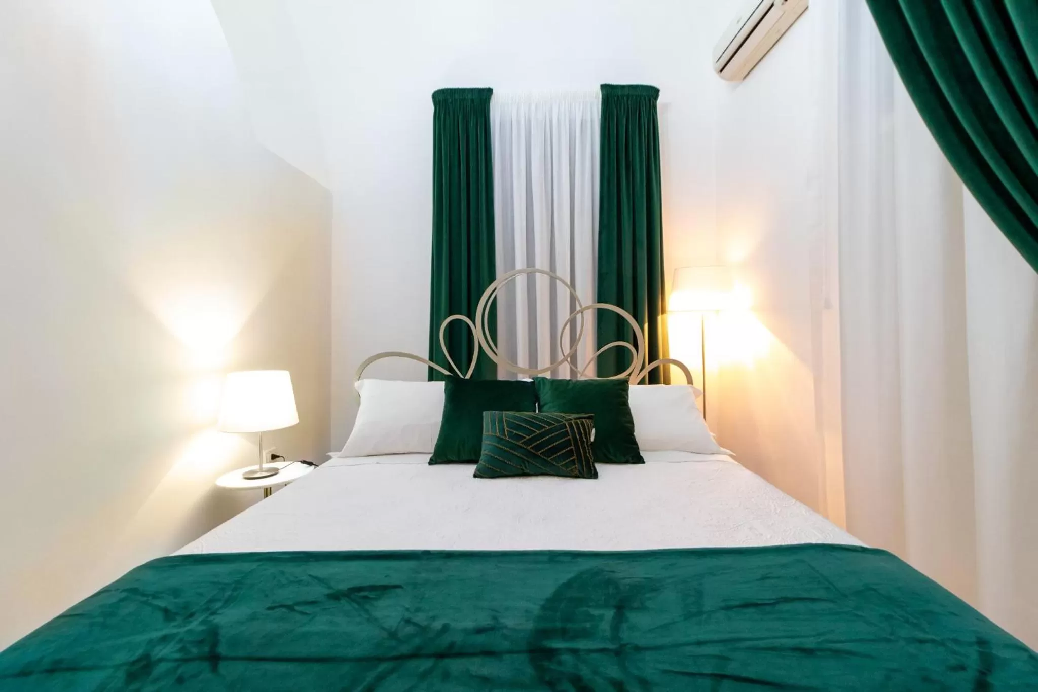 Bedroom, Bed in Pupi e Pupari