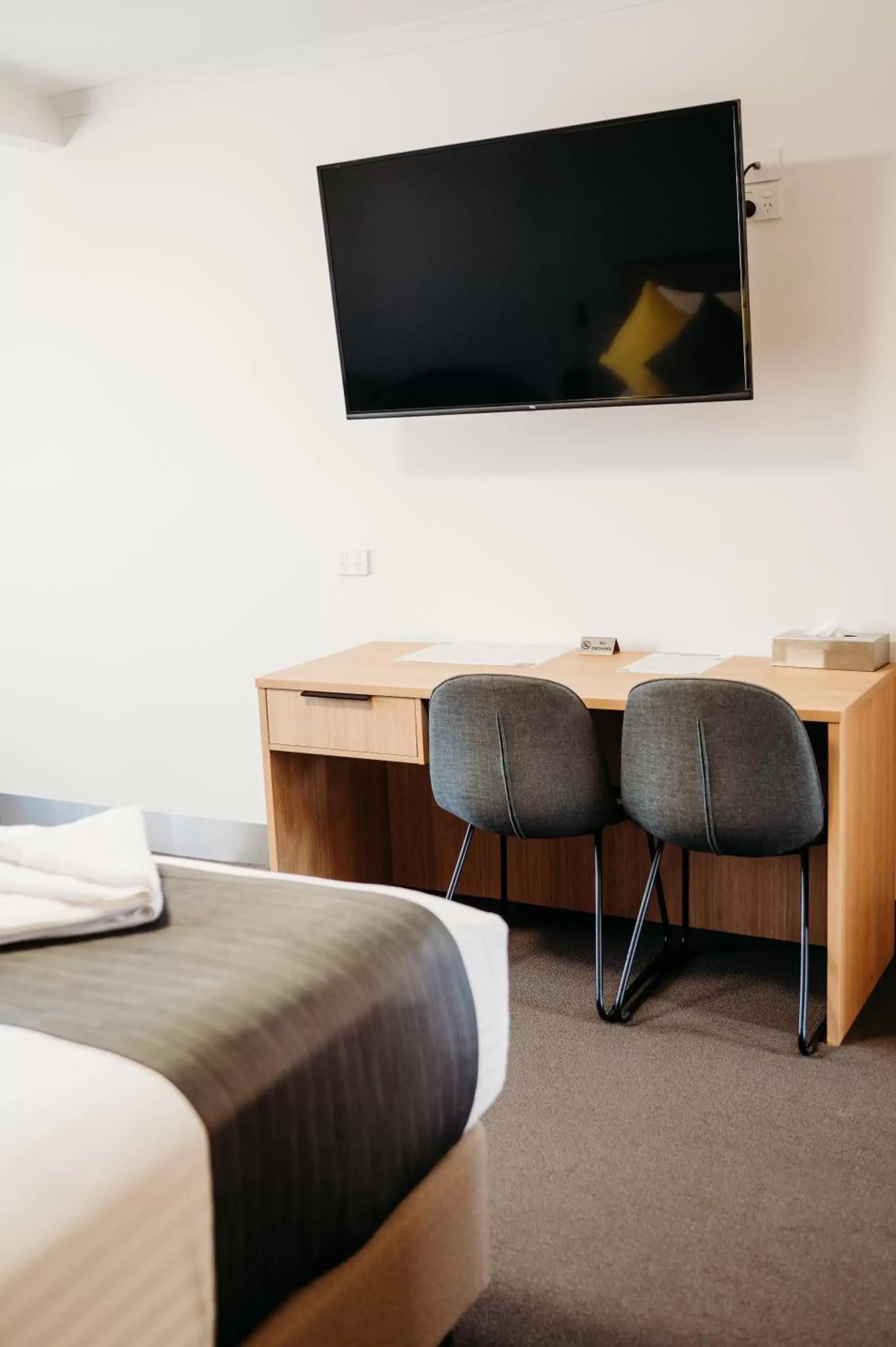 TV and multimedia, TV/Entertainment Center in Ceduna Foreshore Hotel Motel