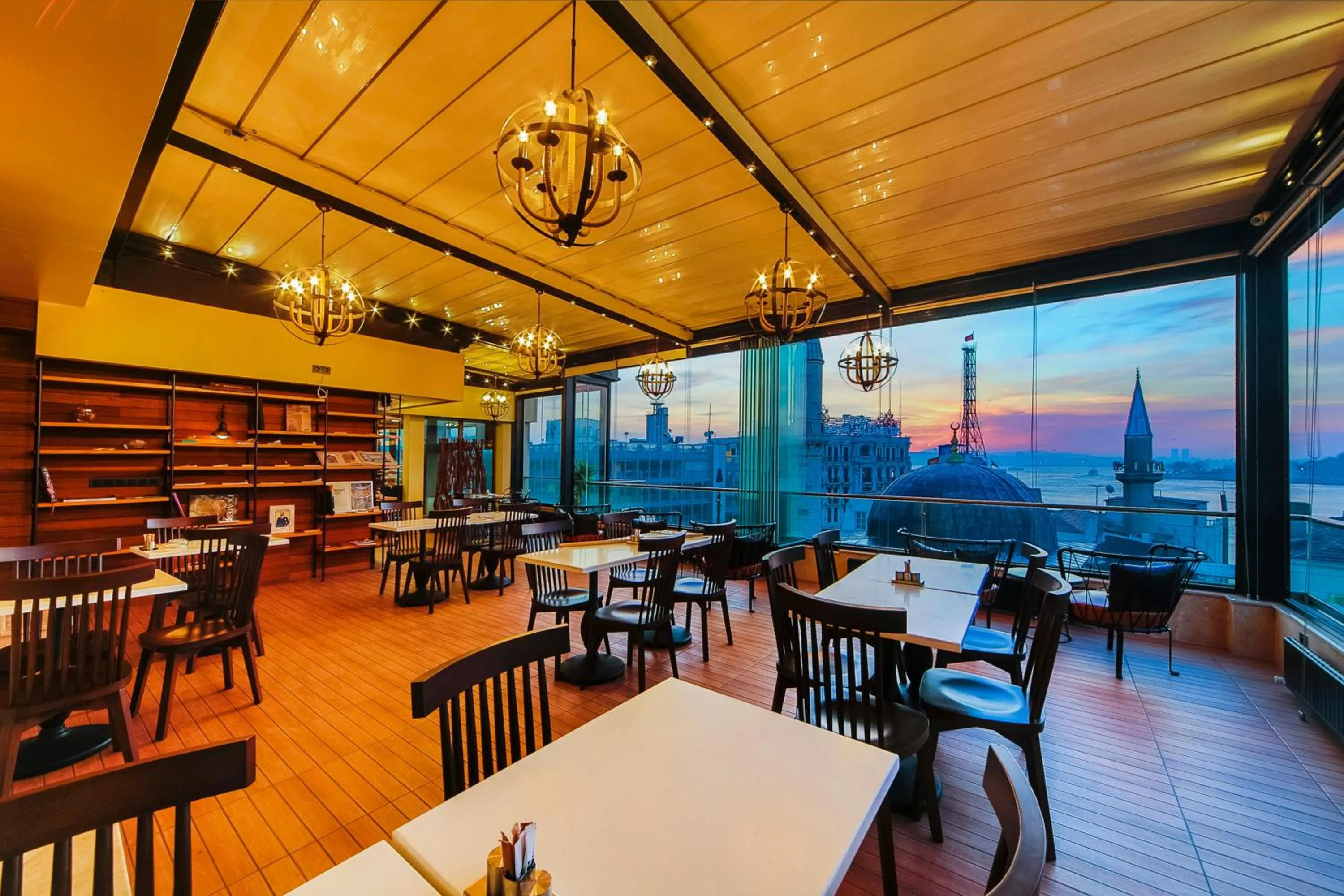 Restaurant/places to eat in Ada Karakoy Hotel - Special Category