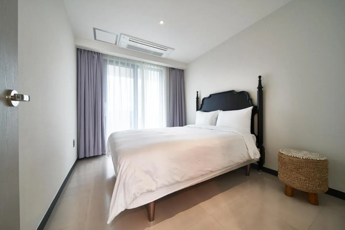 Bed in Lareem Boutique Hotel