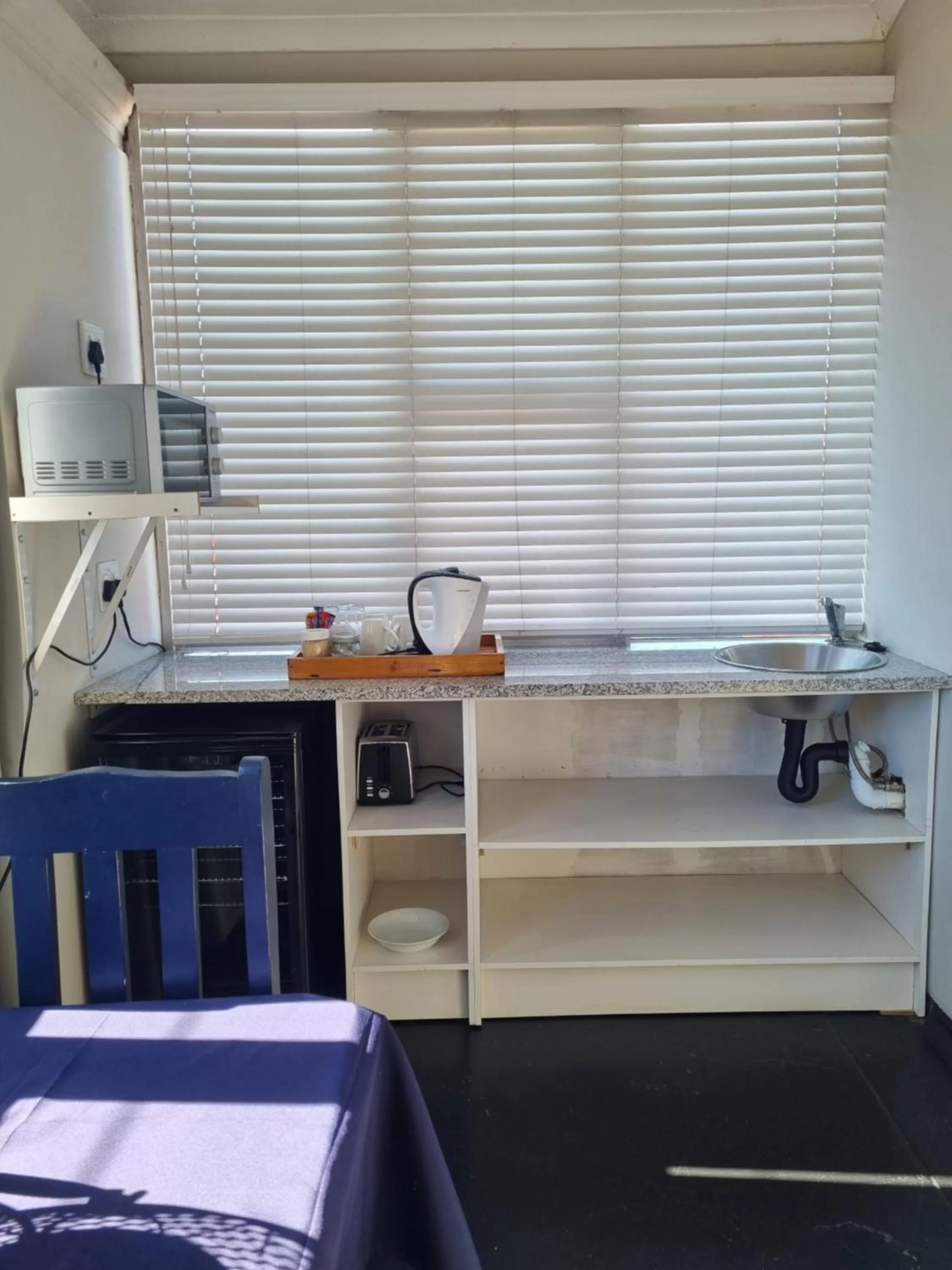 Kitchen or kitchenette in Thistle Hotel