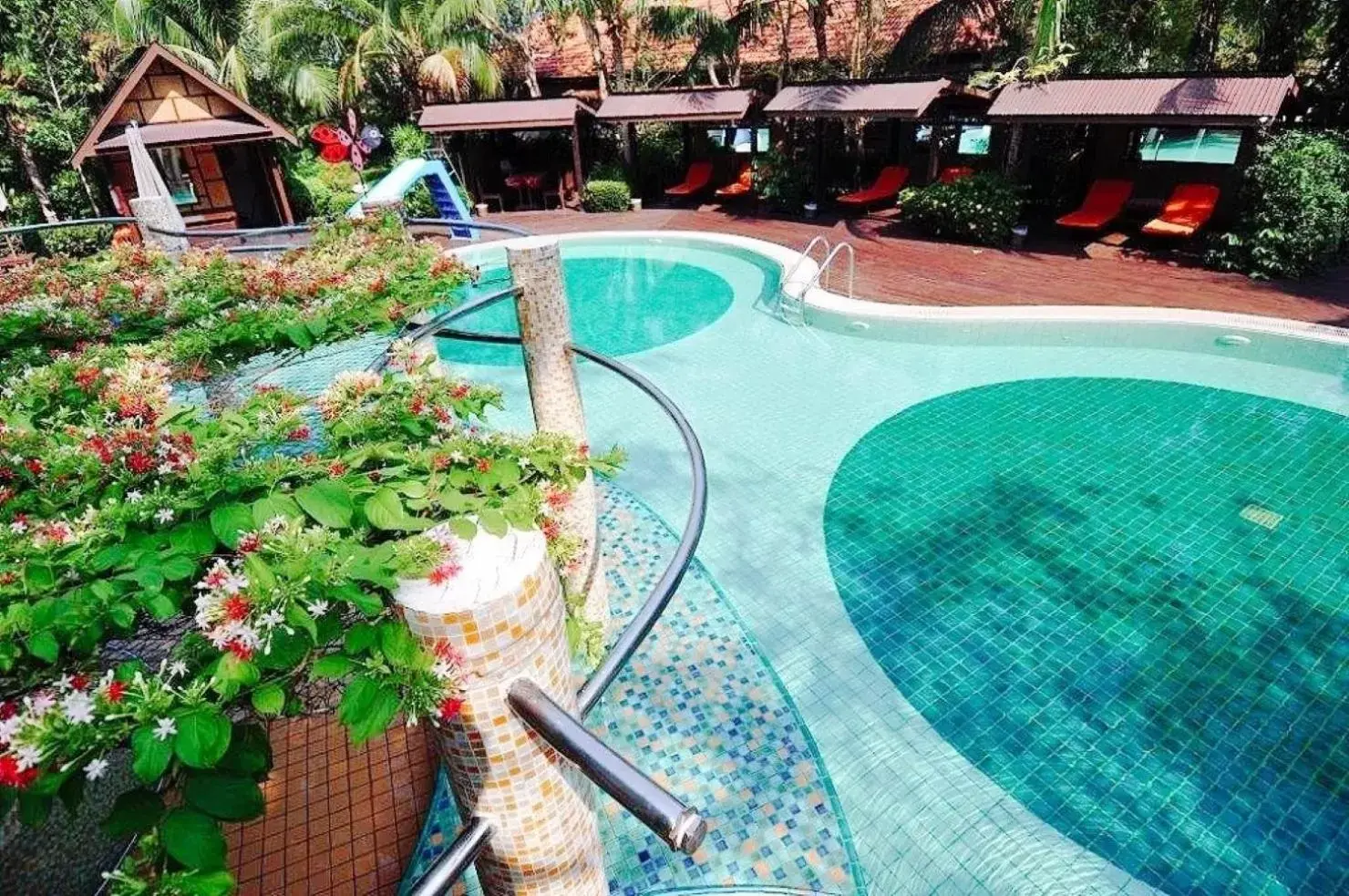 Pool view in Birds and Bees Resort Pool view in Birds and Bees Resort