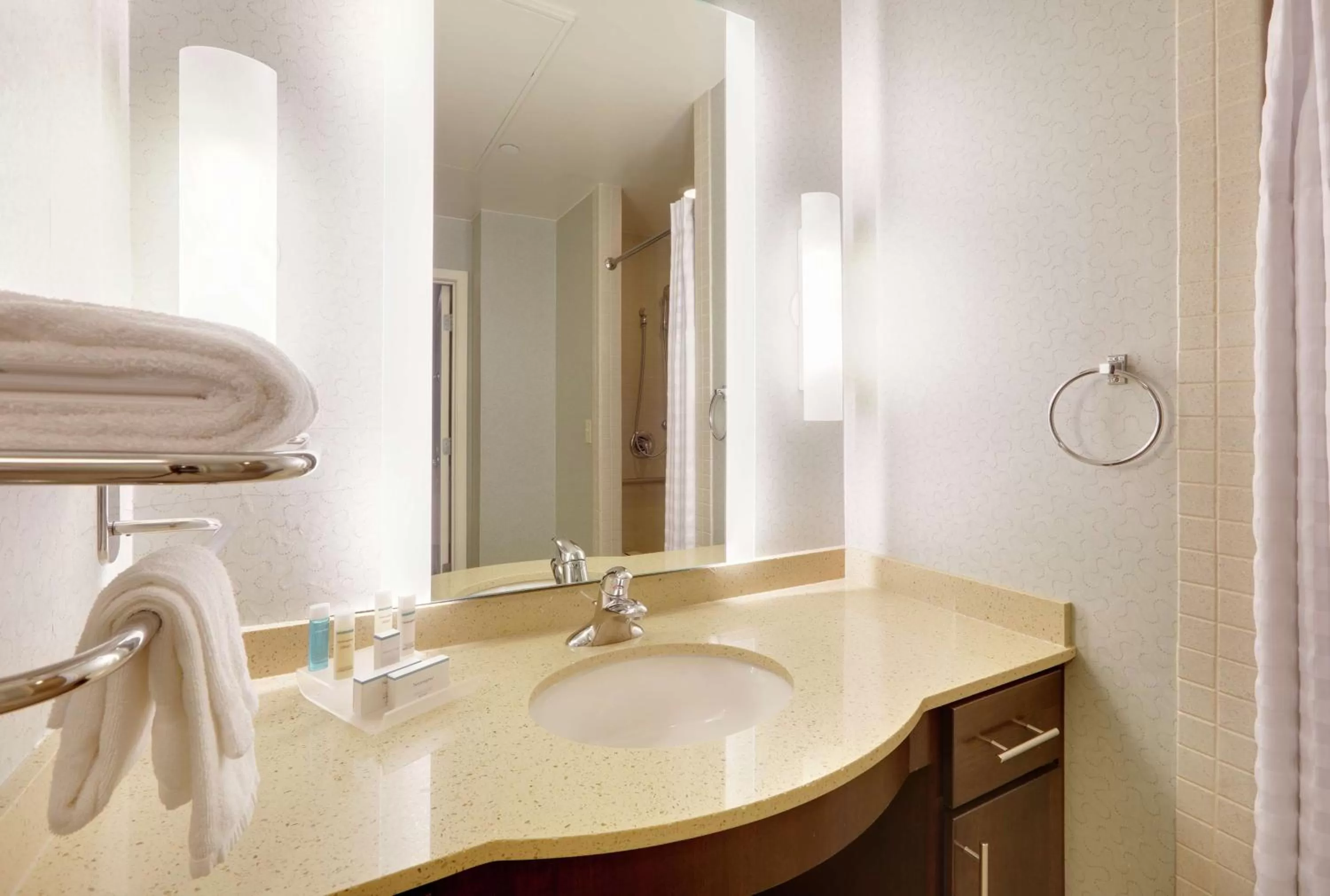 Bathroom in Homewood Suites by Hilton Dallas/Allen
