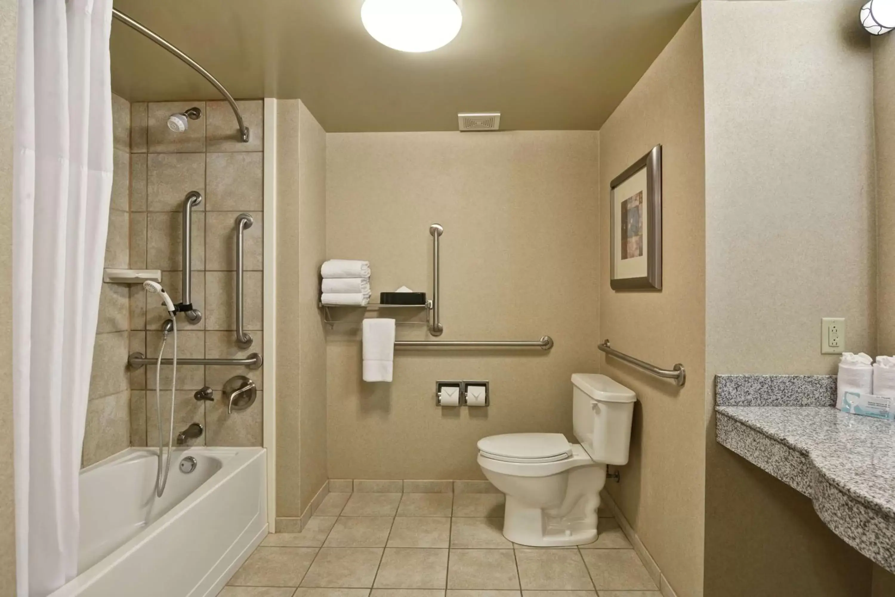 Bathroom in Hampton Inn Sayre