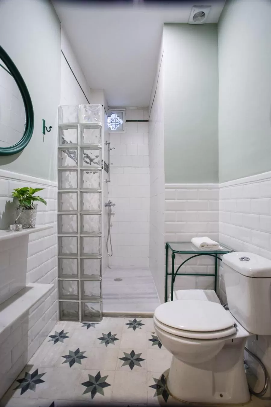 Shower in Suites Machado