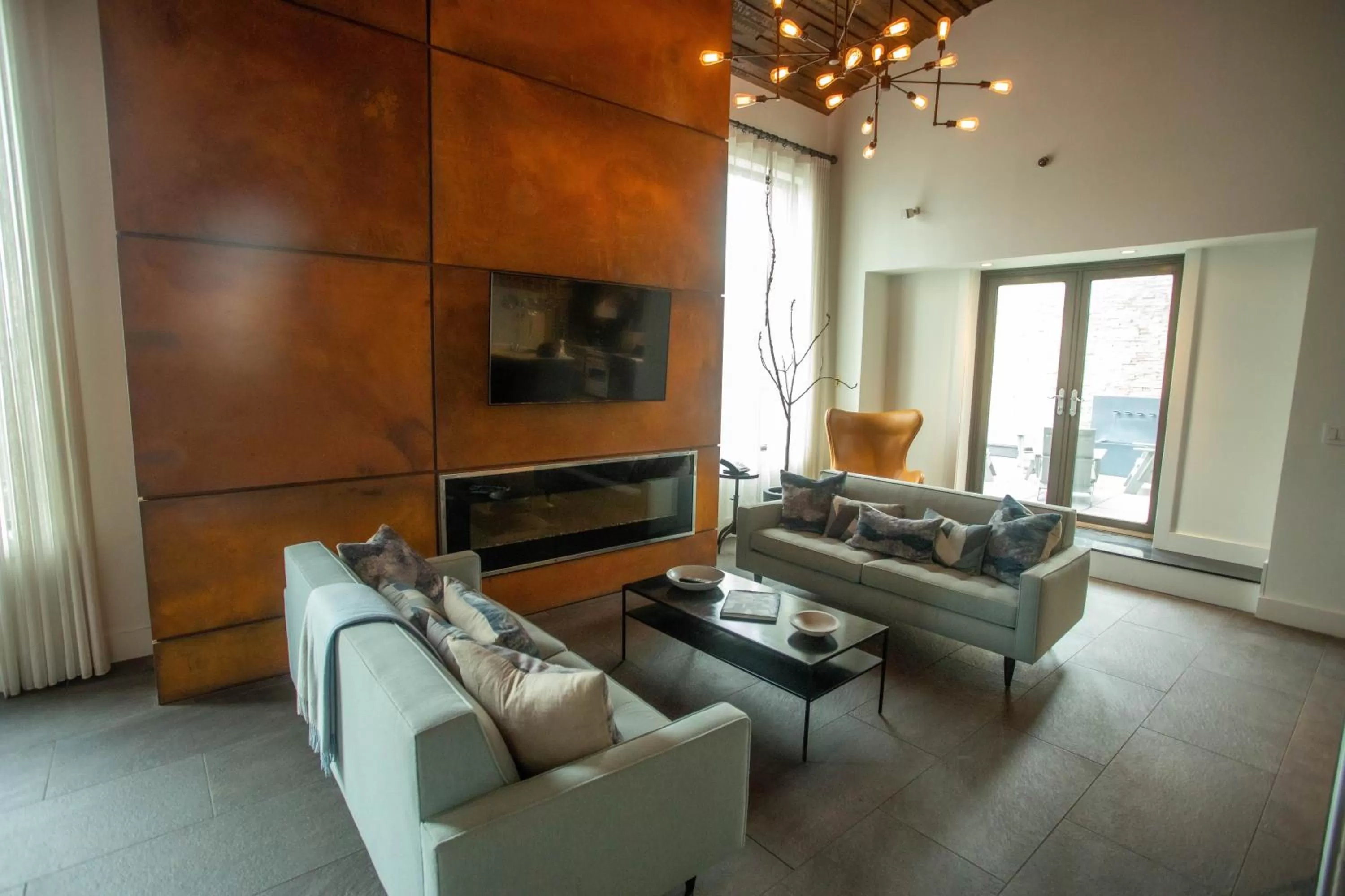 TV and multimedia in Tuscany by LuxUrban