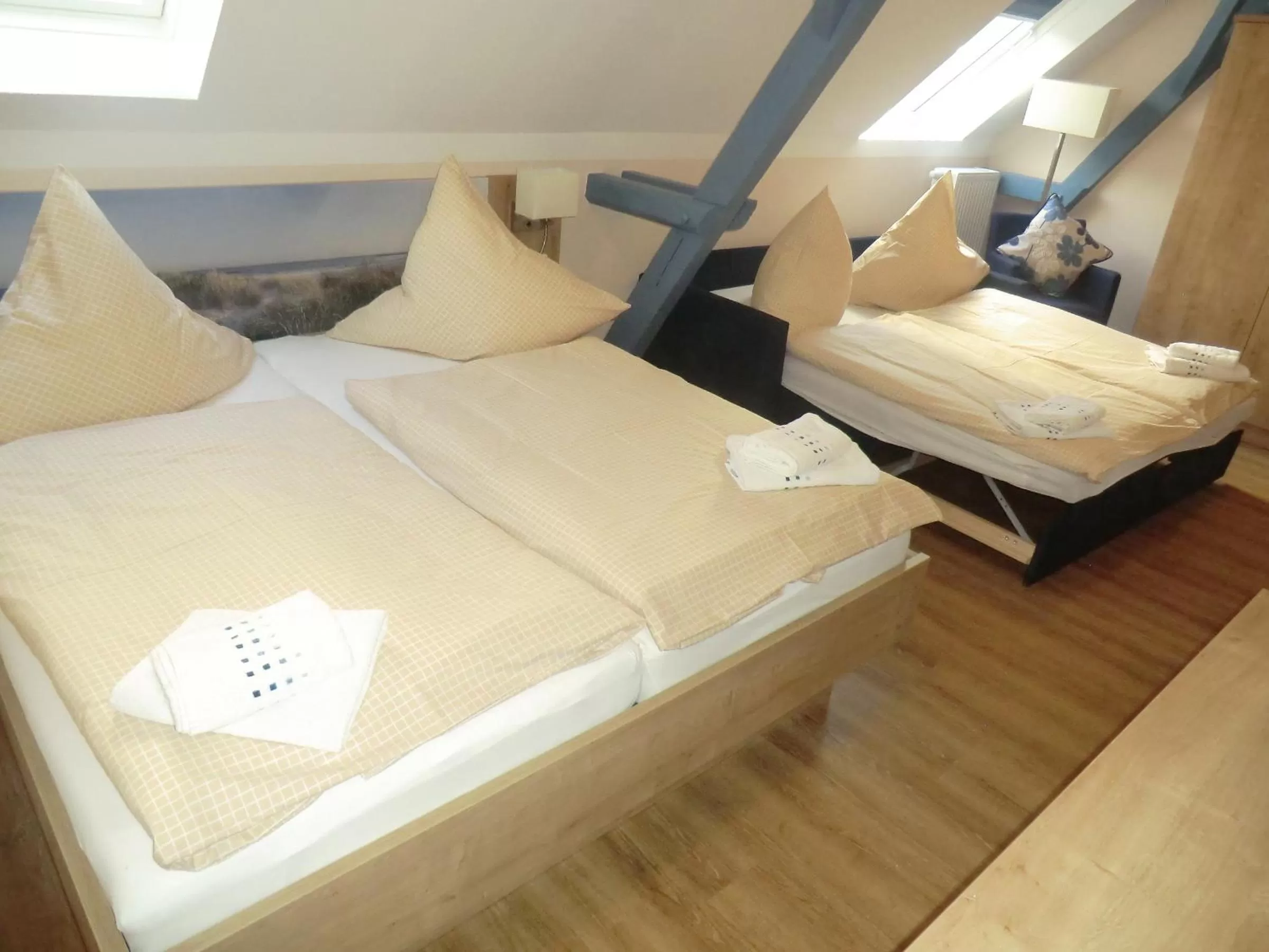 Day, Bed in Hotel Pension Am Hafen