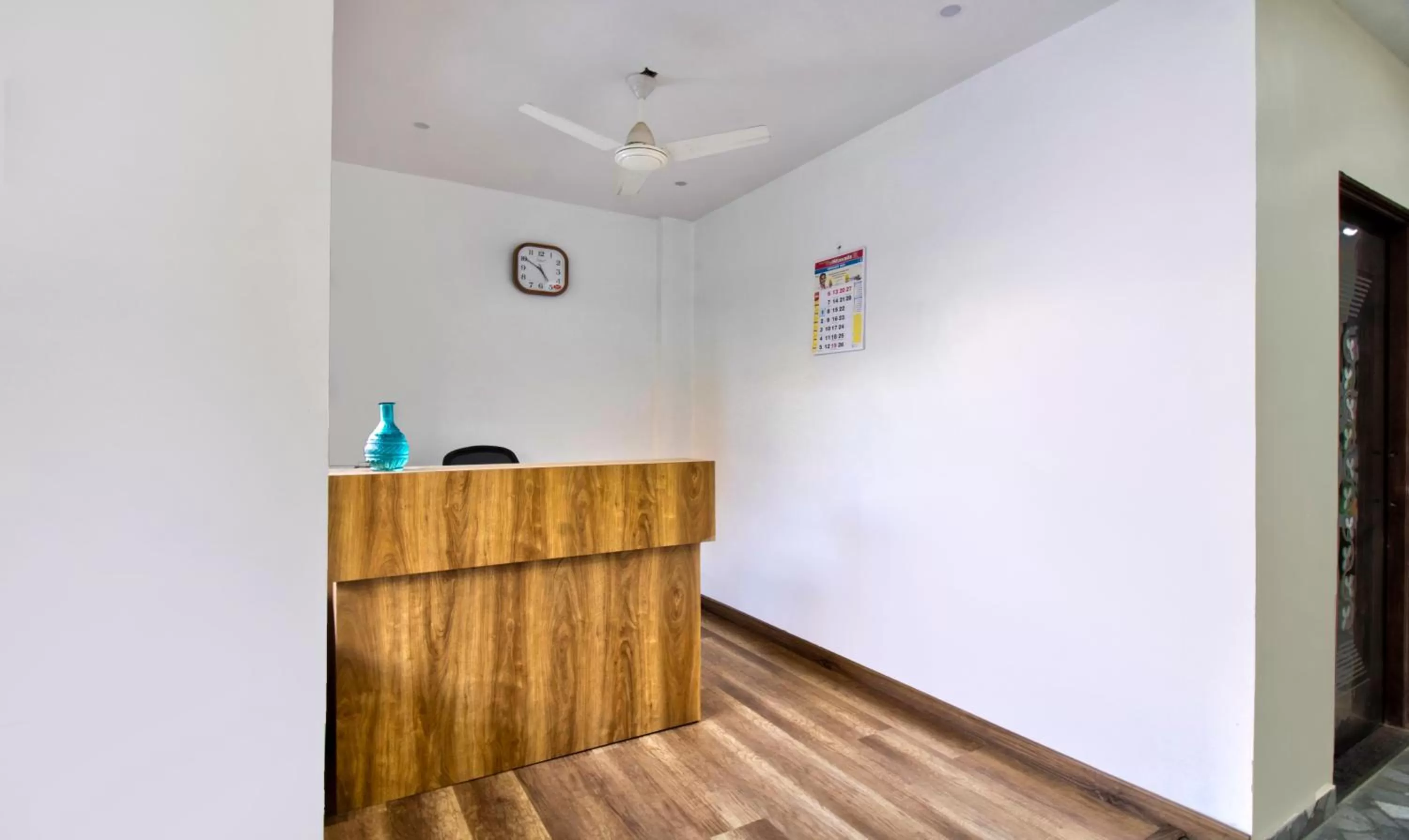 Lobby or reception in Itsy Hotels Shri Guru Service Apartment