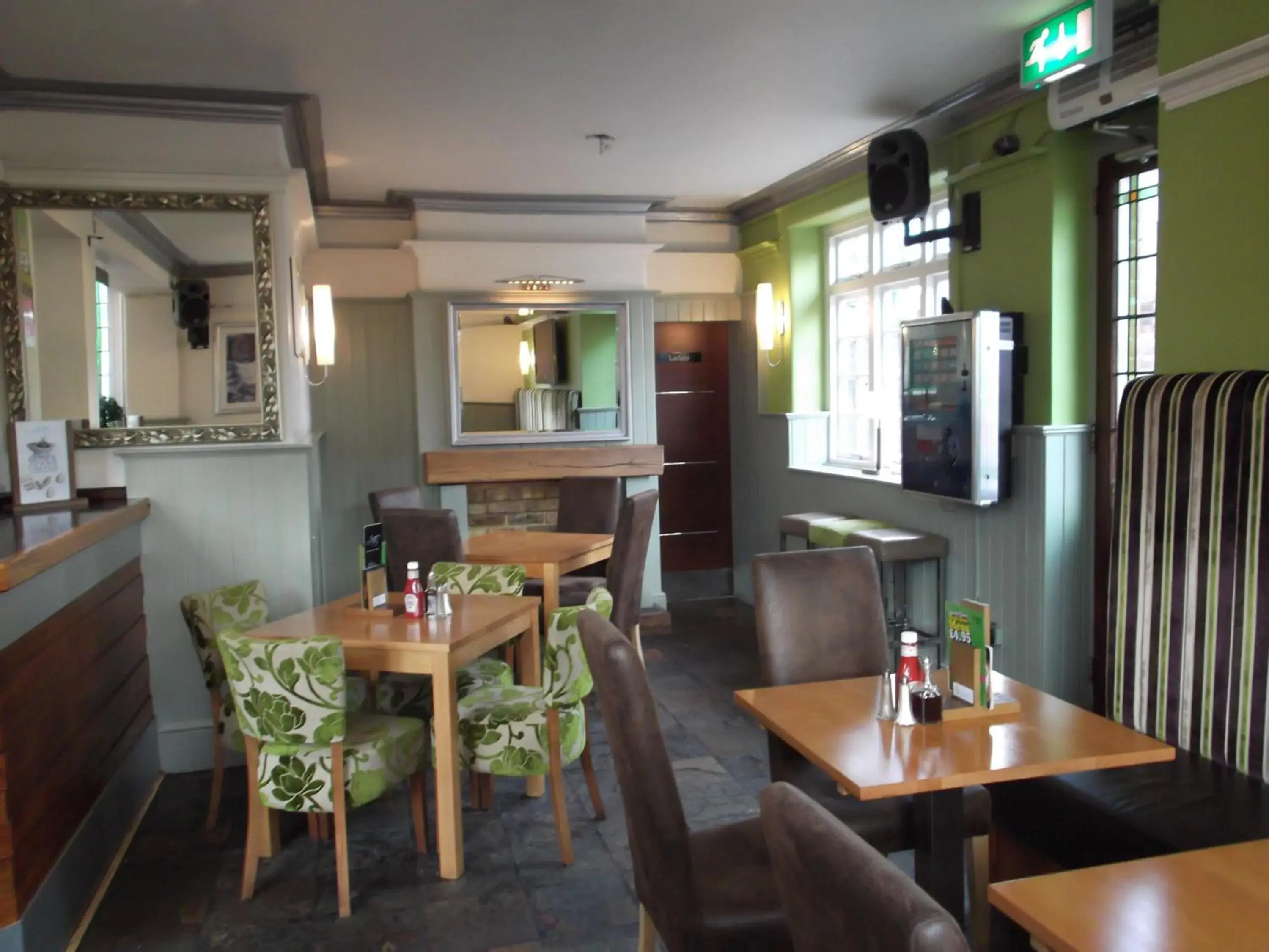 Lounge or bar, Restaurant/Places to Eat in The Stag Enfield
