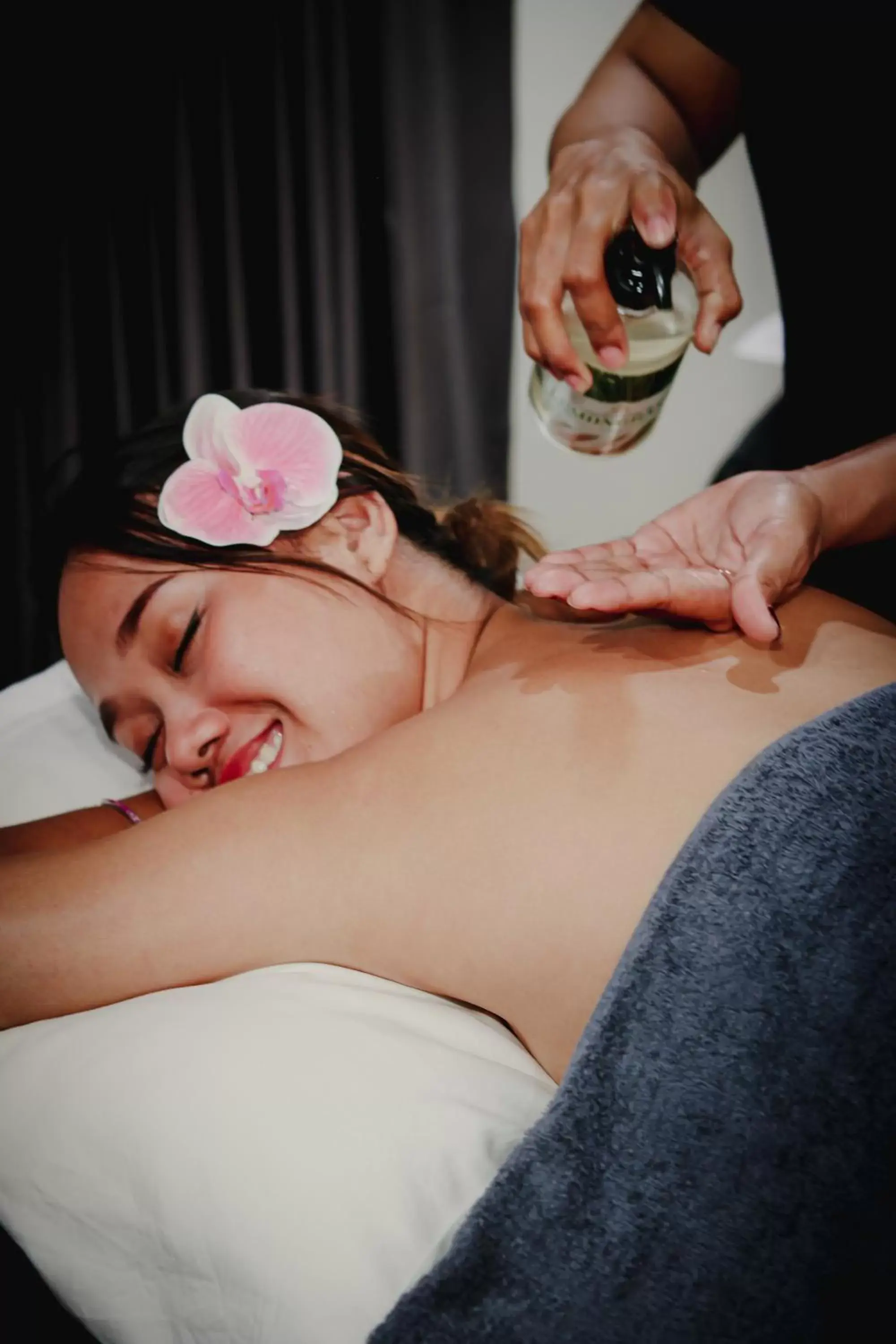 Massage in Mettavary Hotel