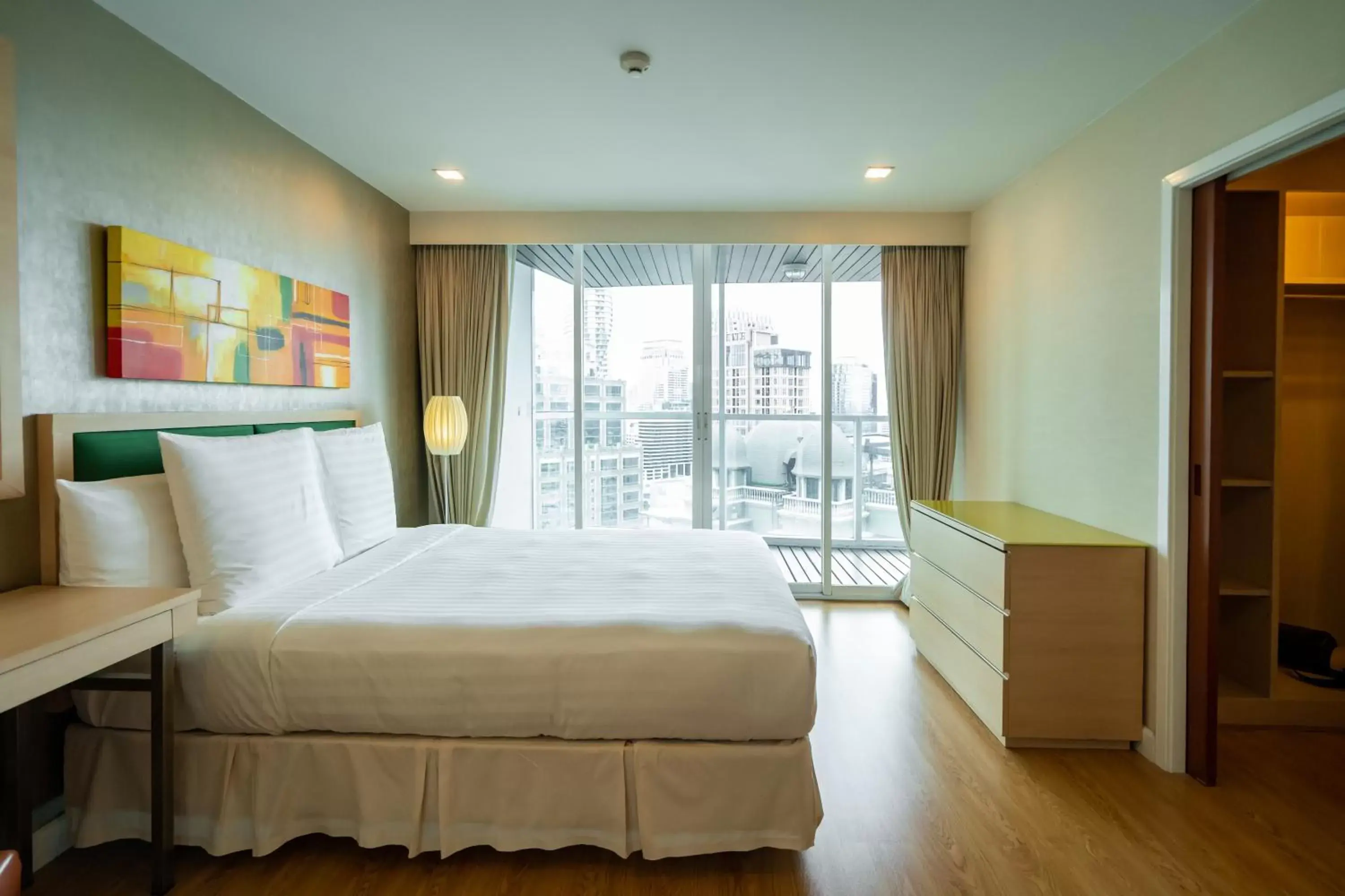 Bed in Urbana Langsuan Hotel - SHA Extra Plus