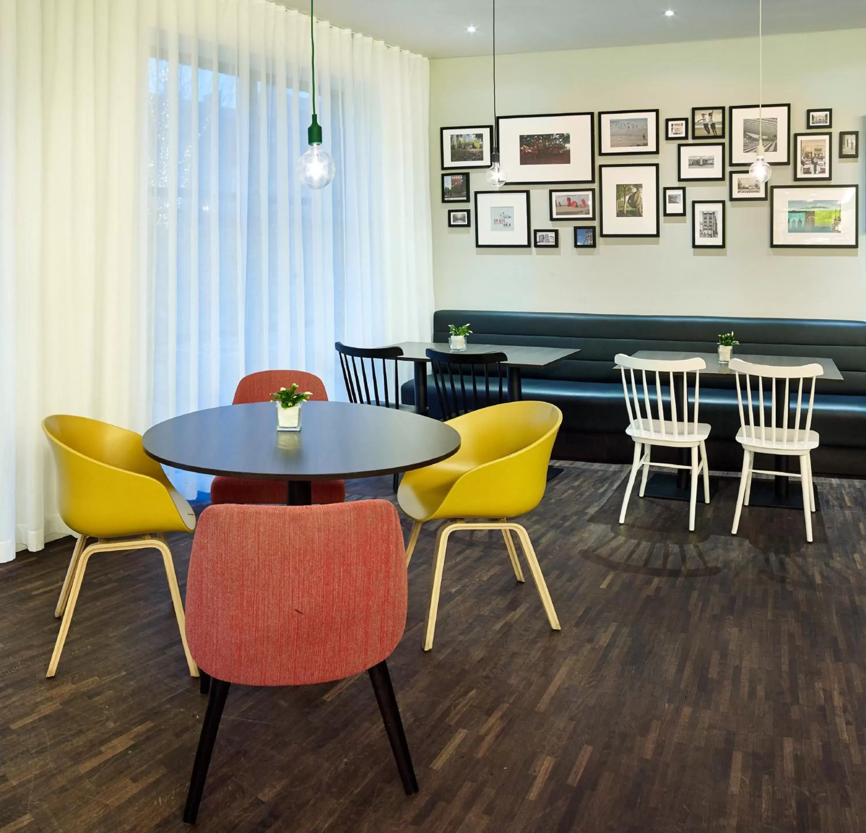 Restaurant/Places to Eat in Holiday Inn Express Hasselt, an IHG Hotel