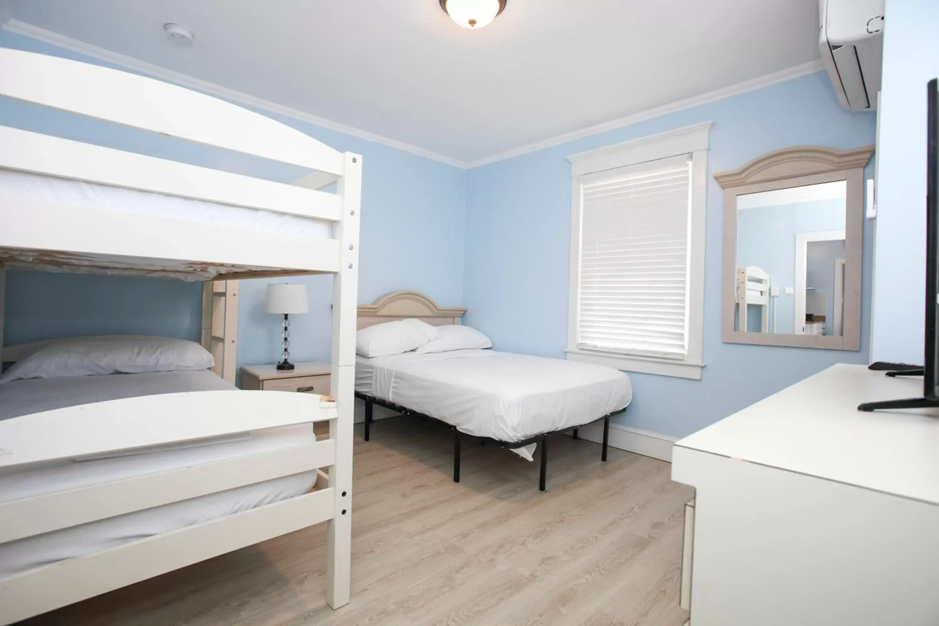 Bedroom, Bunk Bed in Garfield Beach House