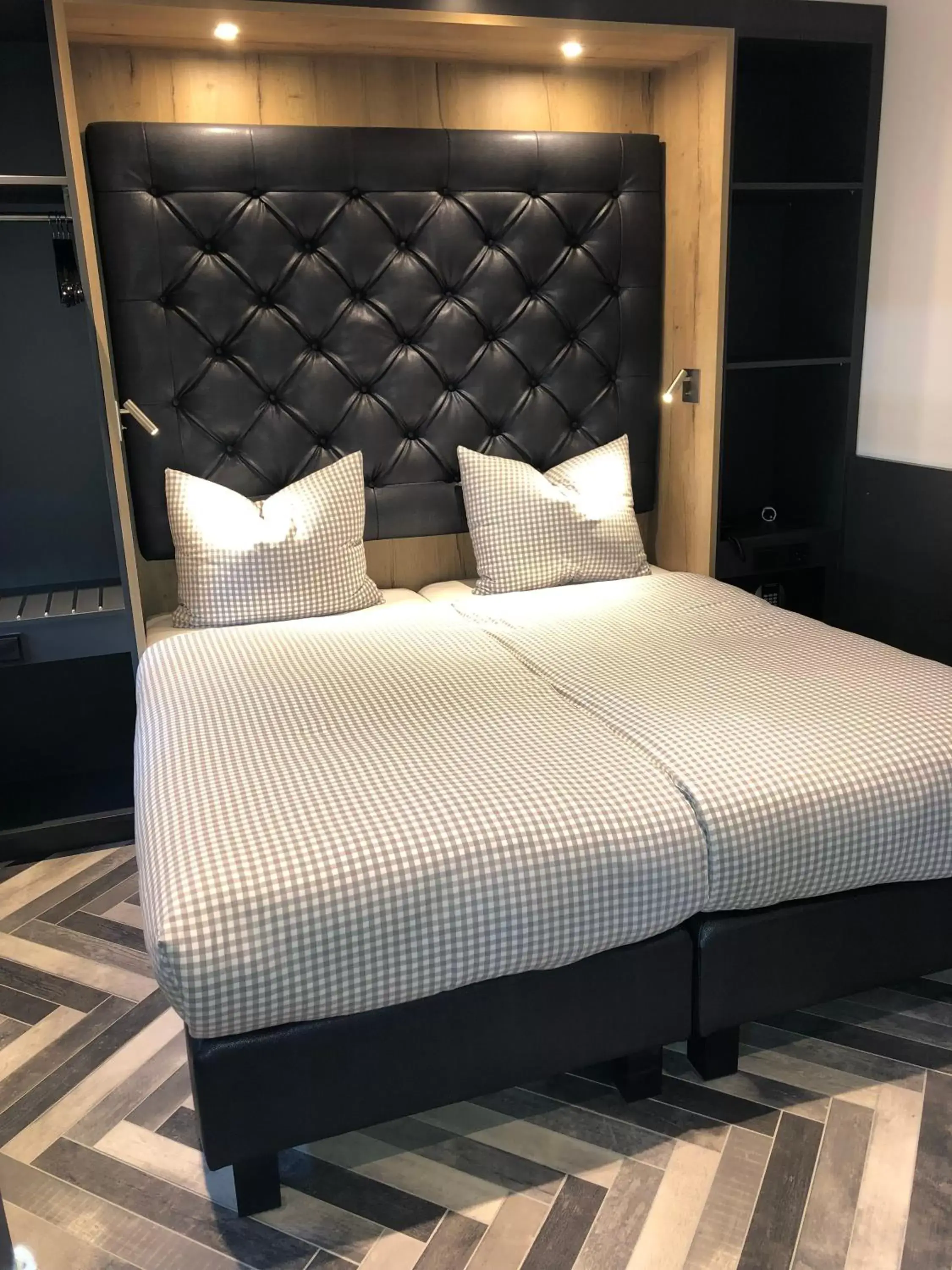 Bed in Munich Deluxe Hotel Bed in Munich Deluxe Hotel