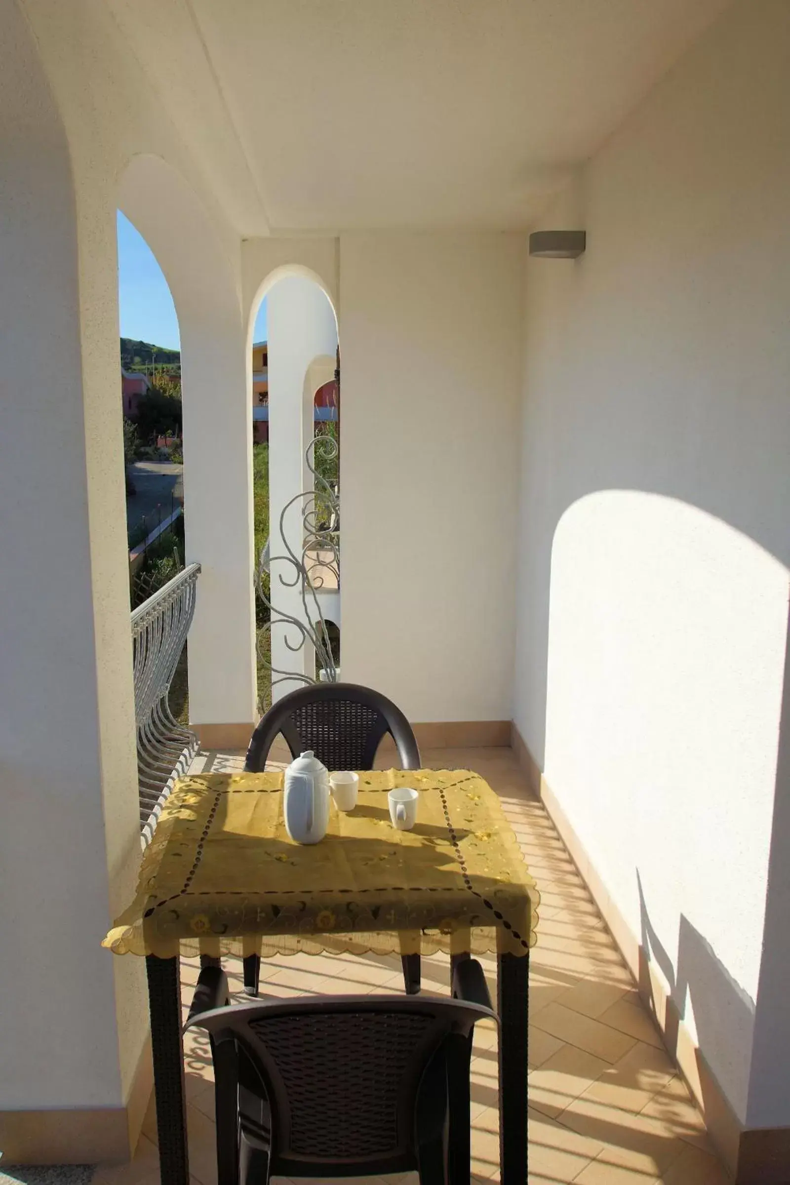 Balcony/Terrace, Dining Area in Hotel La Tartaruga Bianca