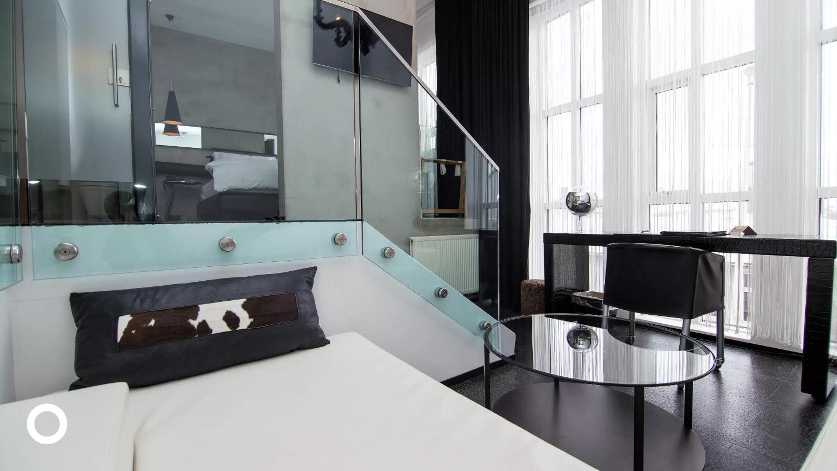 Living room, Bed in Thingholt by Center Hotels