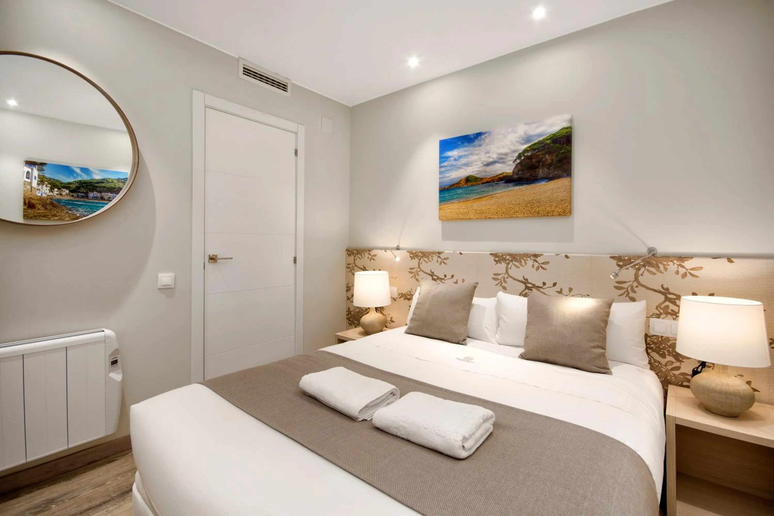 Bedroom, Bed in Eixample Building Apartments by Mercedes Heritage