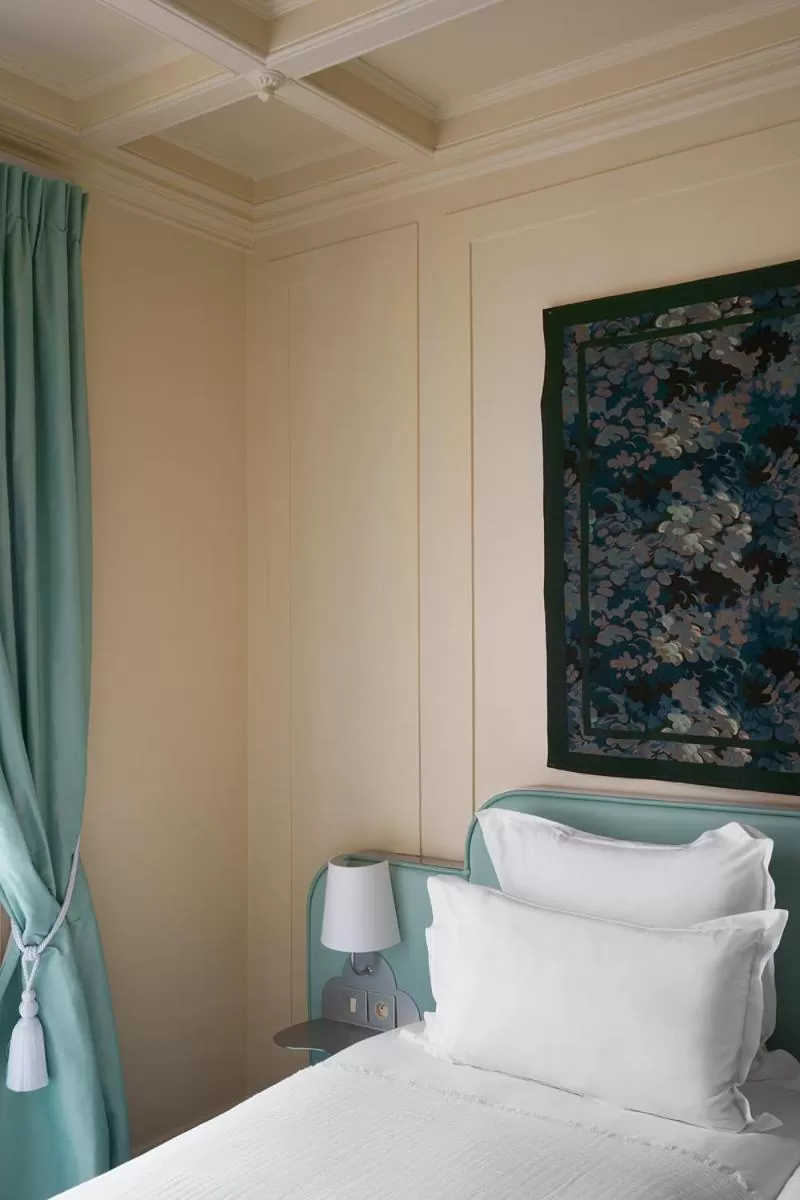 Bed in Hôtel Beauregard