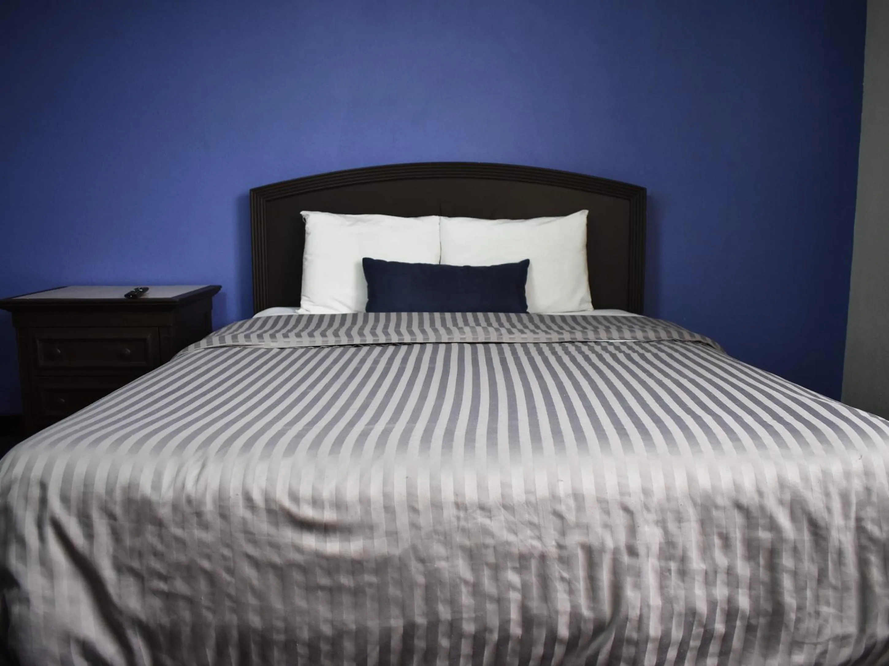 Bed in Hotel Corona Plaza