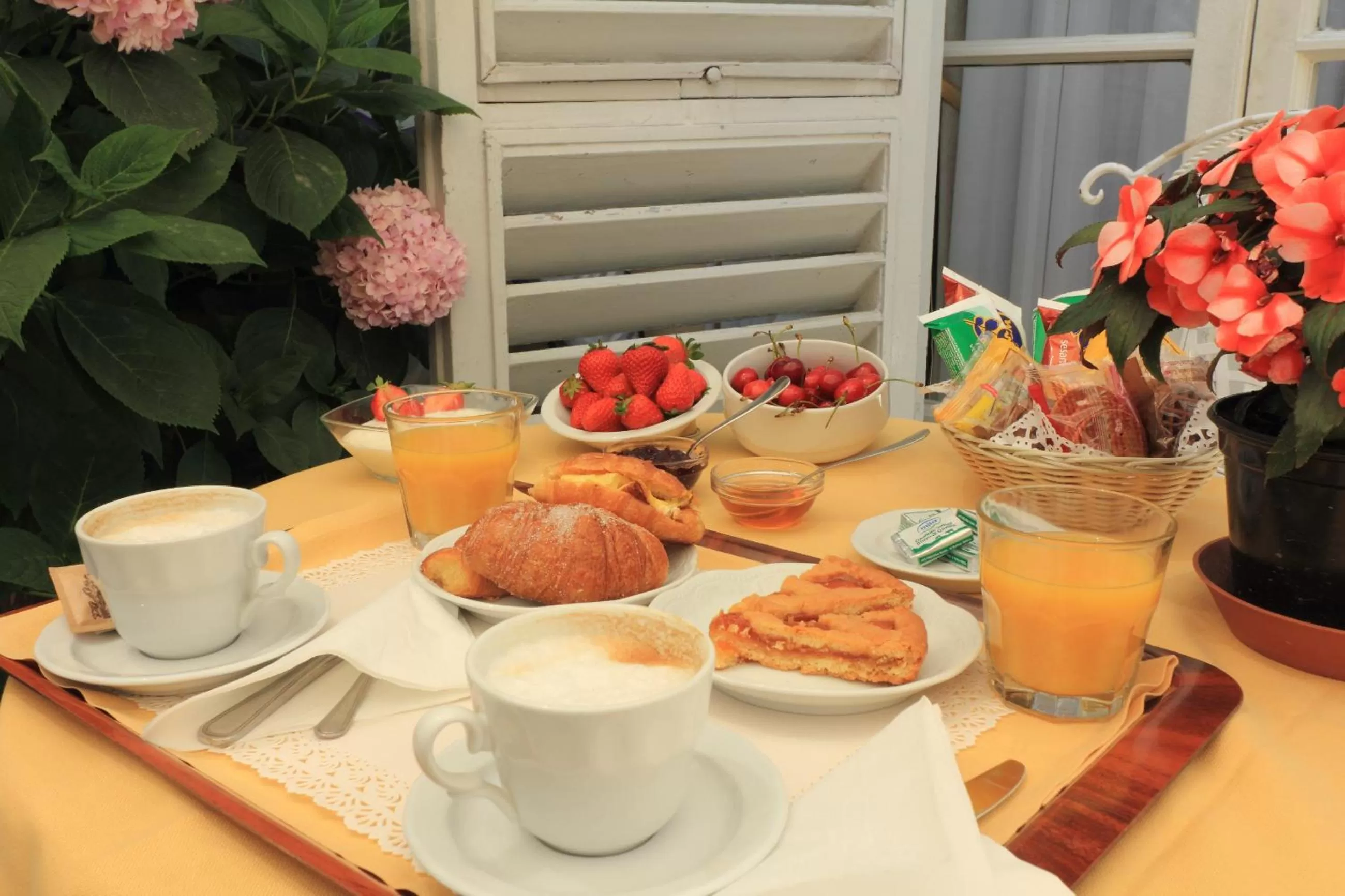 Breakfast in Hotel Villa Liana
