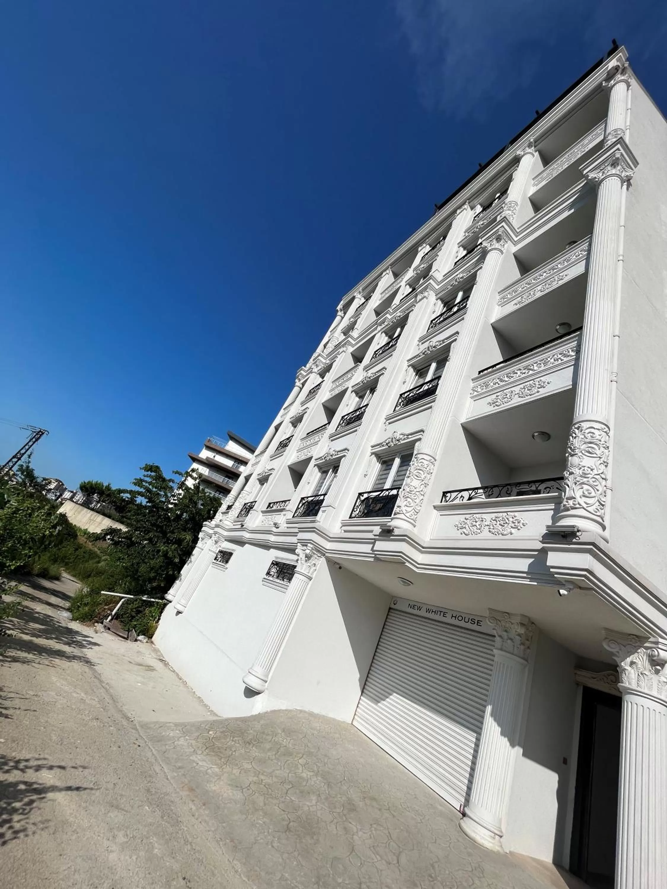 Property building in White House Apart