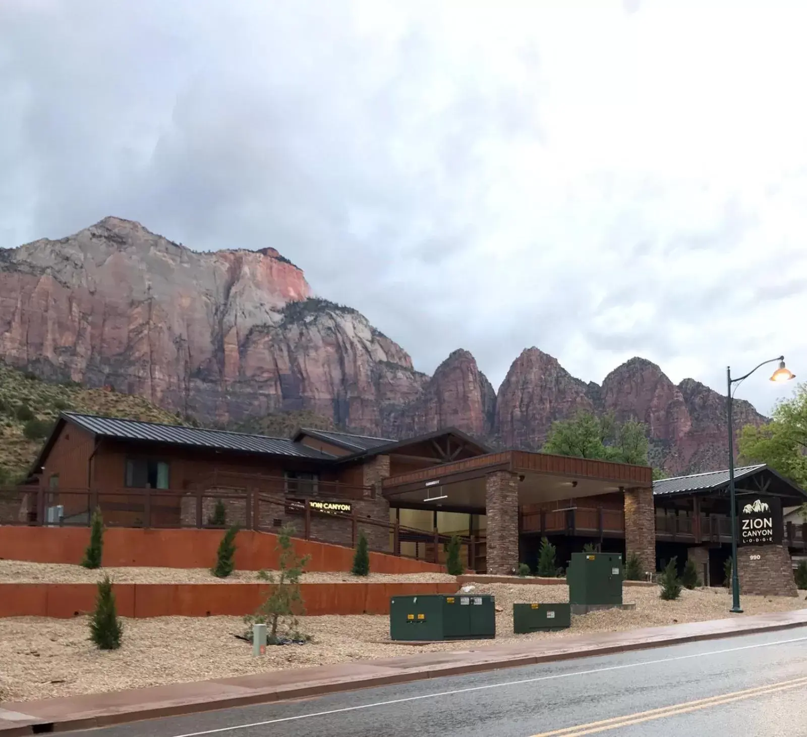 Property Building in Zion Canyon Lodge